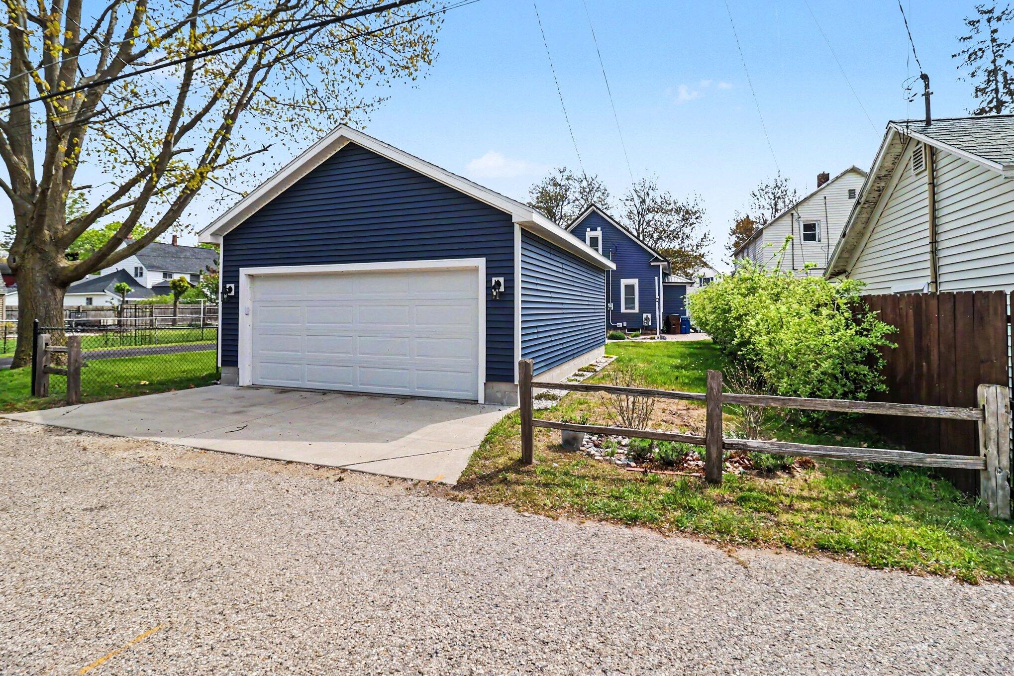603 N Rowe Street Ludington MI 49431