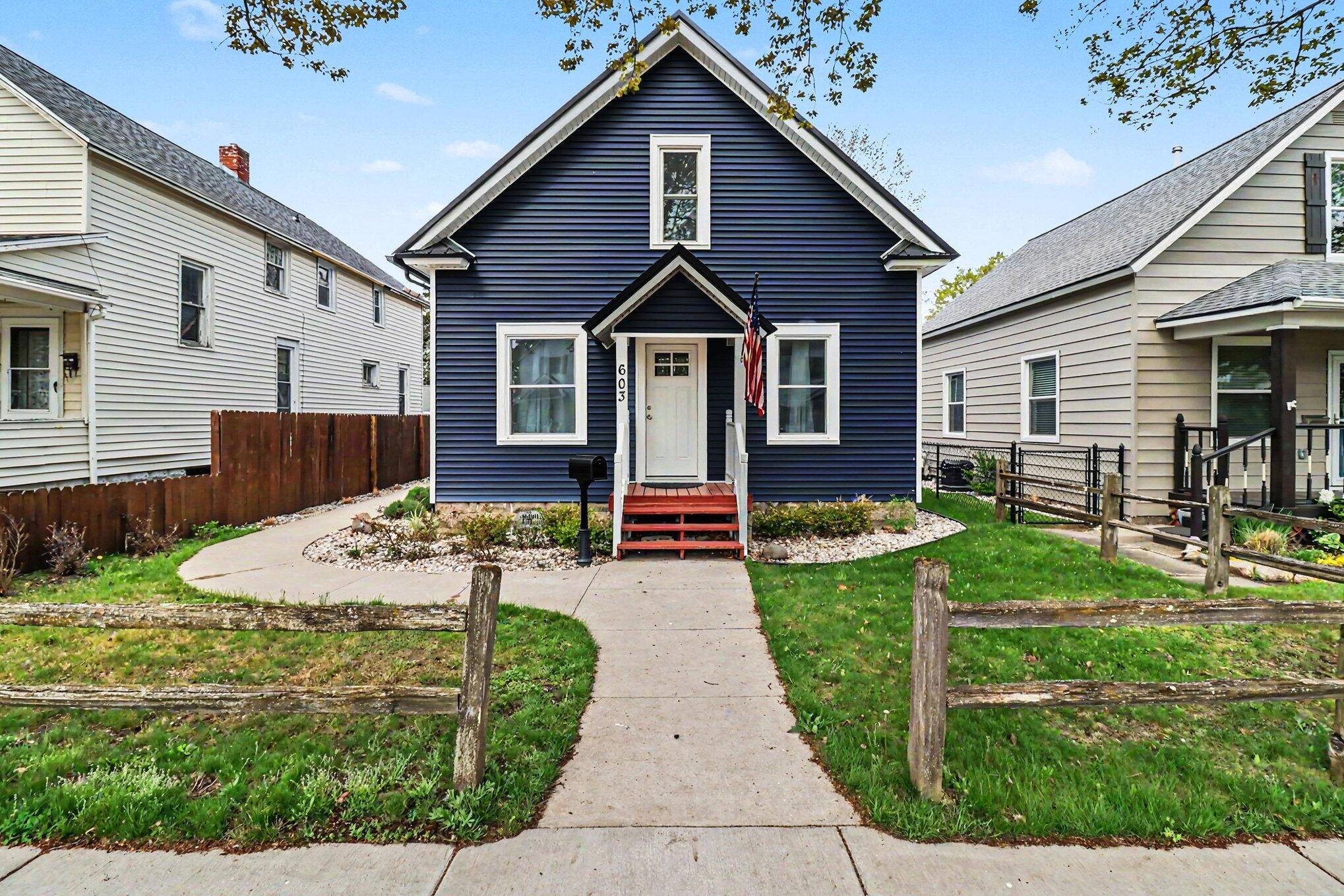 603 N Rowe Street Ludington MI 49431