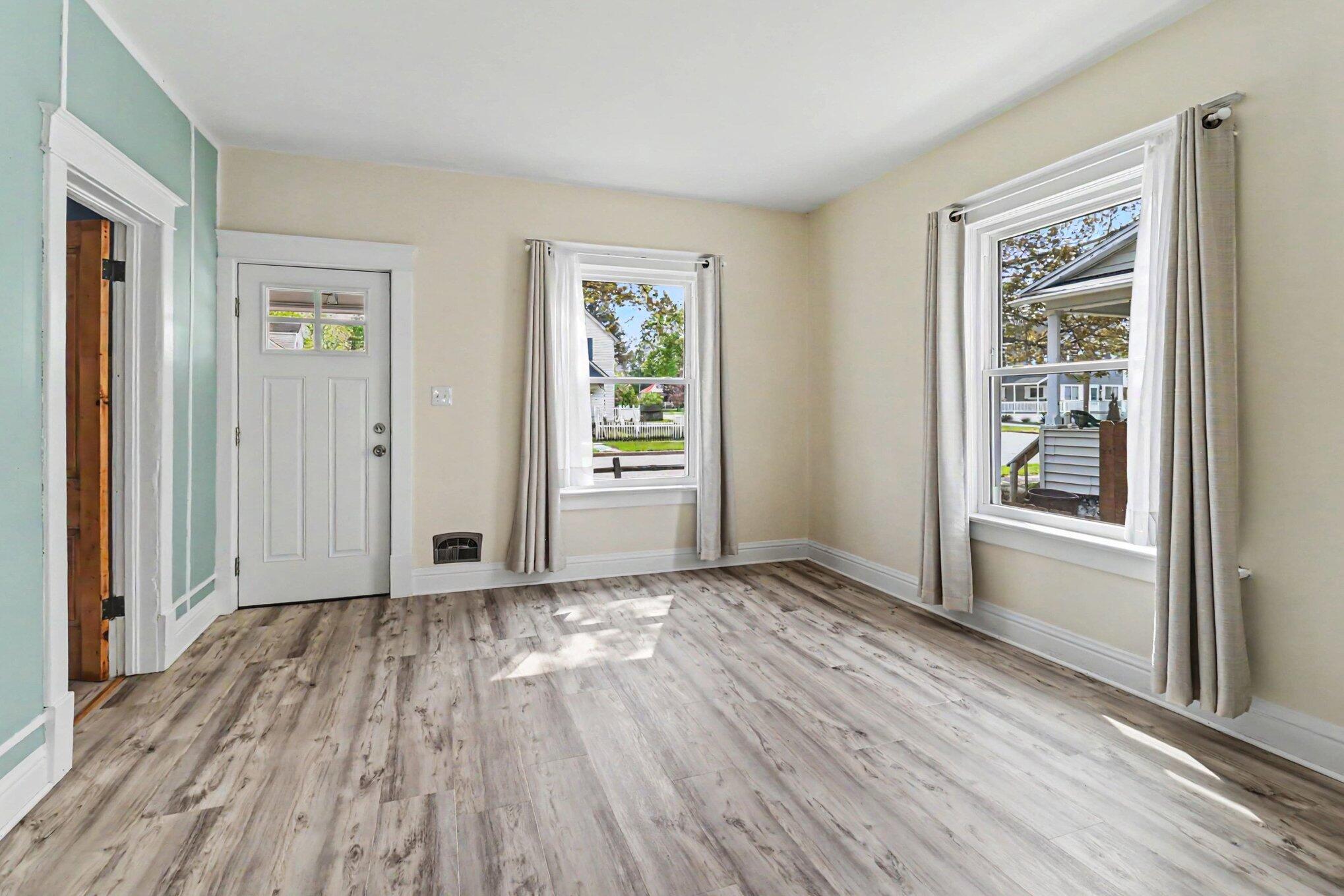 603 N Rowe Street Ludington MI 49431