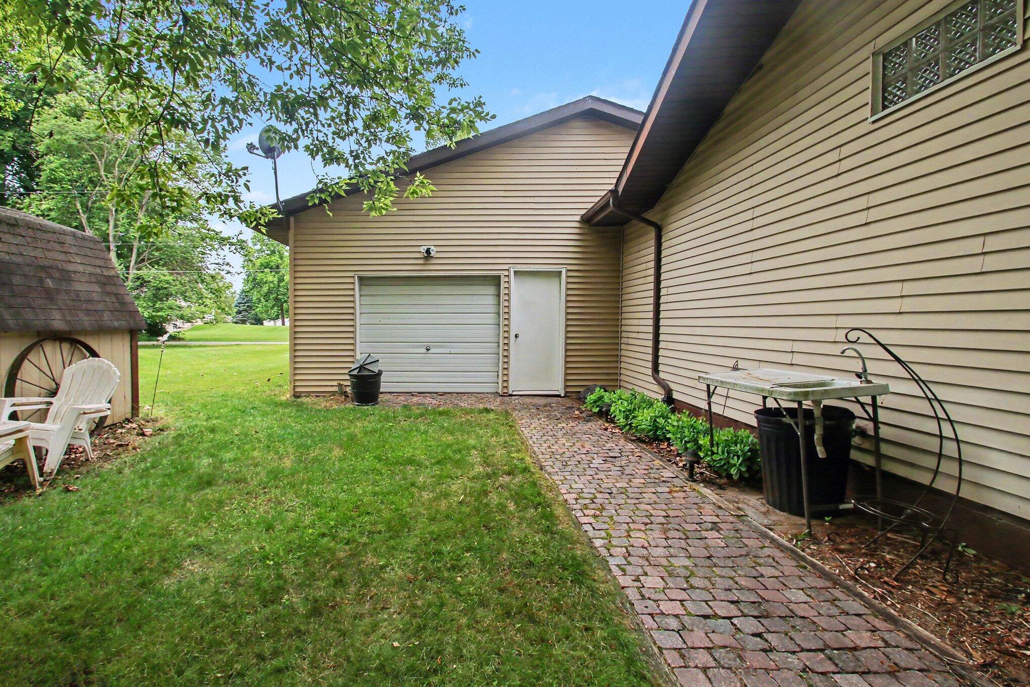 46896 Meadow Lane Decatur MI 49045