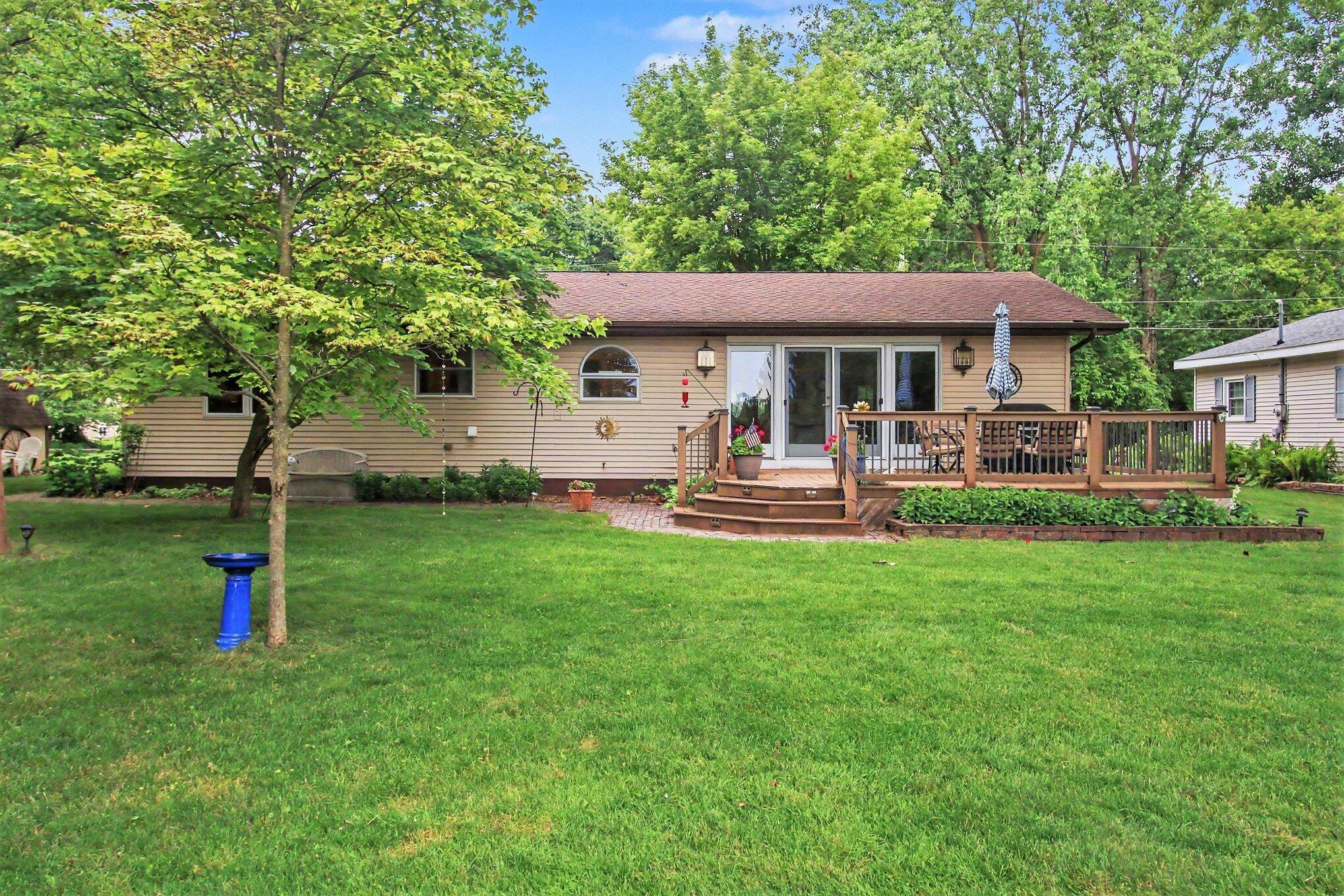46896 Meadow Lane Decatur MI 49045