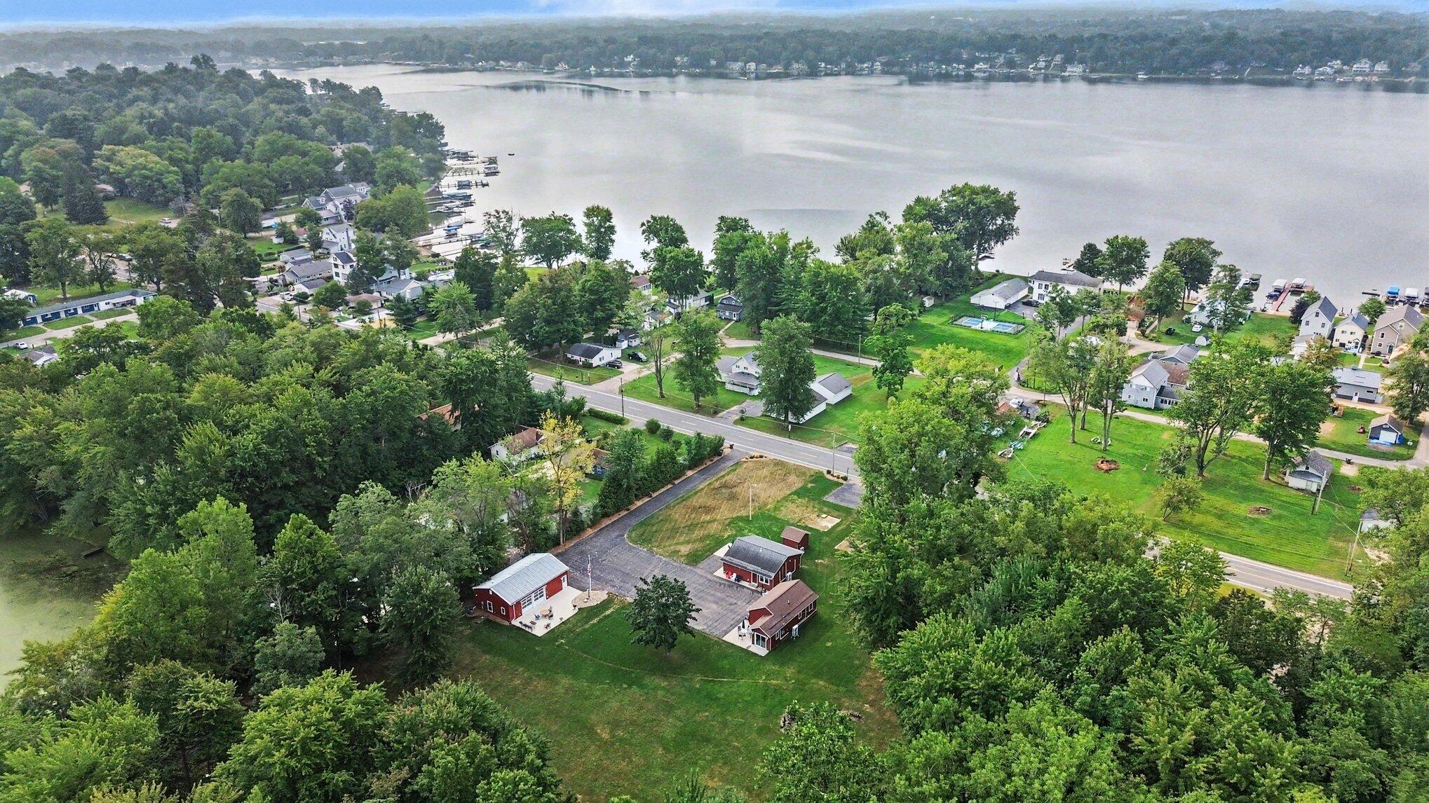 5568 Paw Paw Lake Road Coloma MI 49038