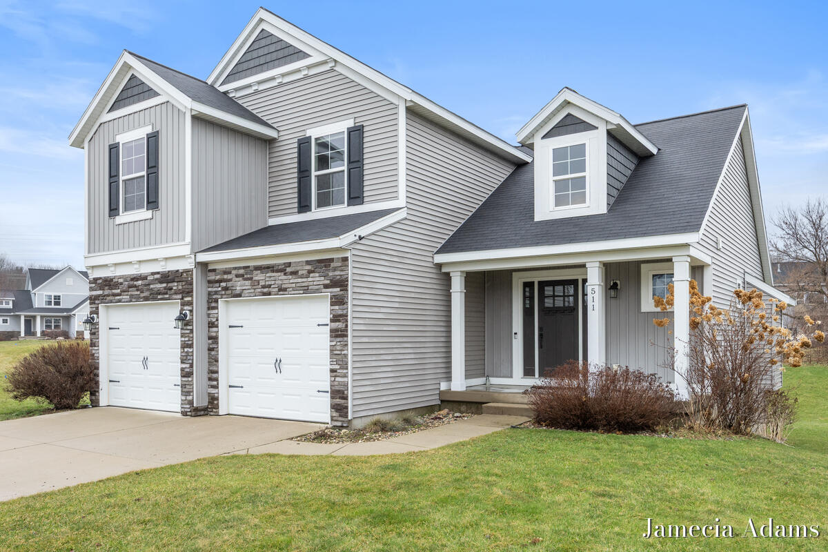 511 Ivy Grove South Grove NW Grand Rapids MI 49534