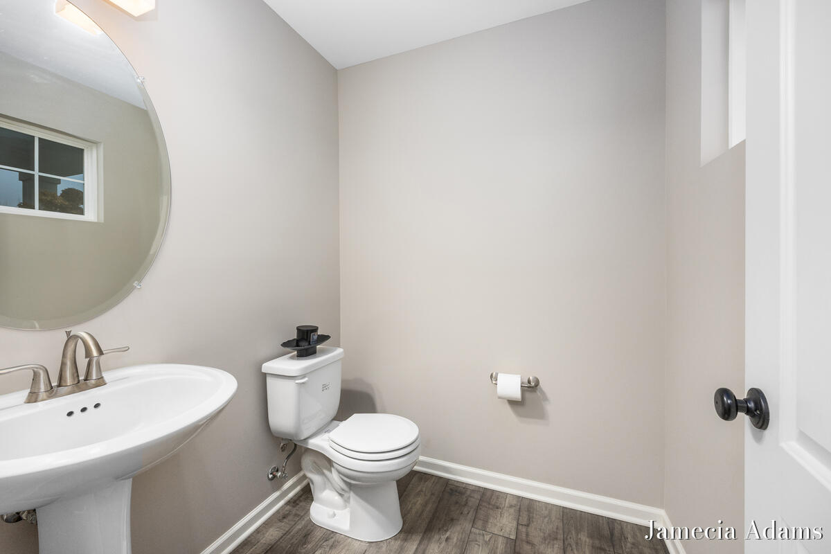 511 Ivy Grove South Grove NW Grand Rapids MI 49534