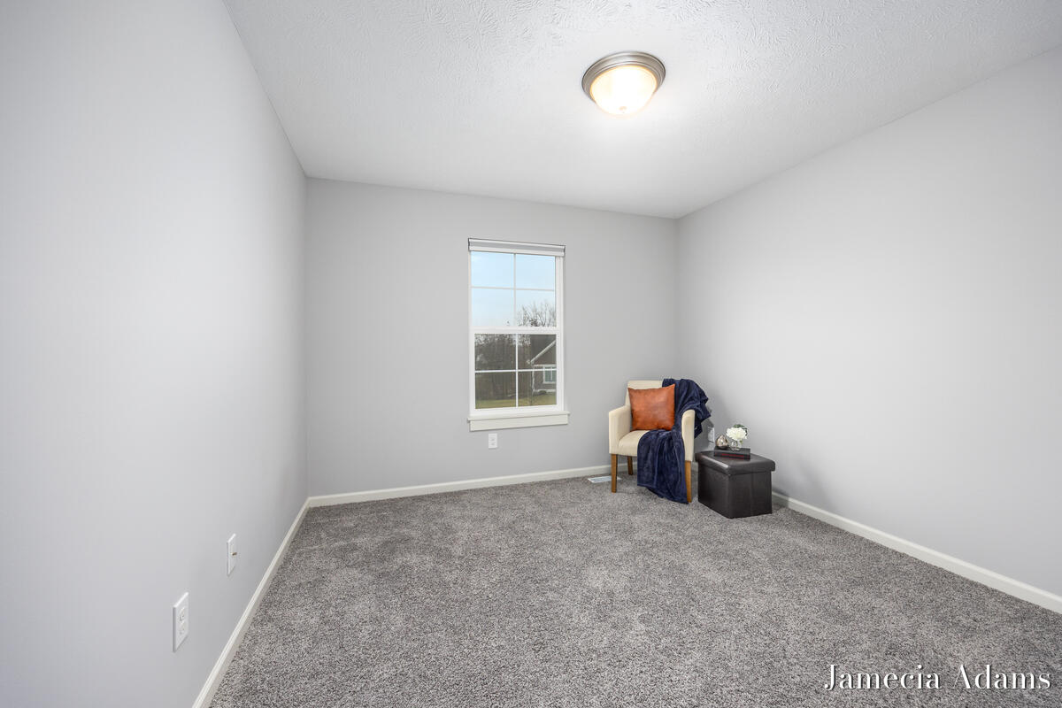 511 Ivy Grove South Grove NW Grand Rapids MI 49534