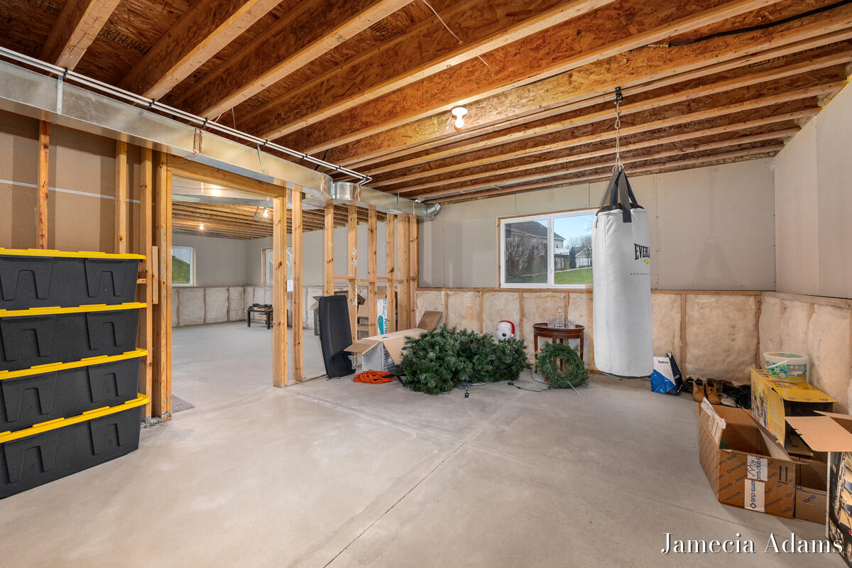 511 Ivy Grove South Grove NW Grand Rapids MI 49534