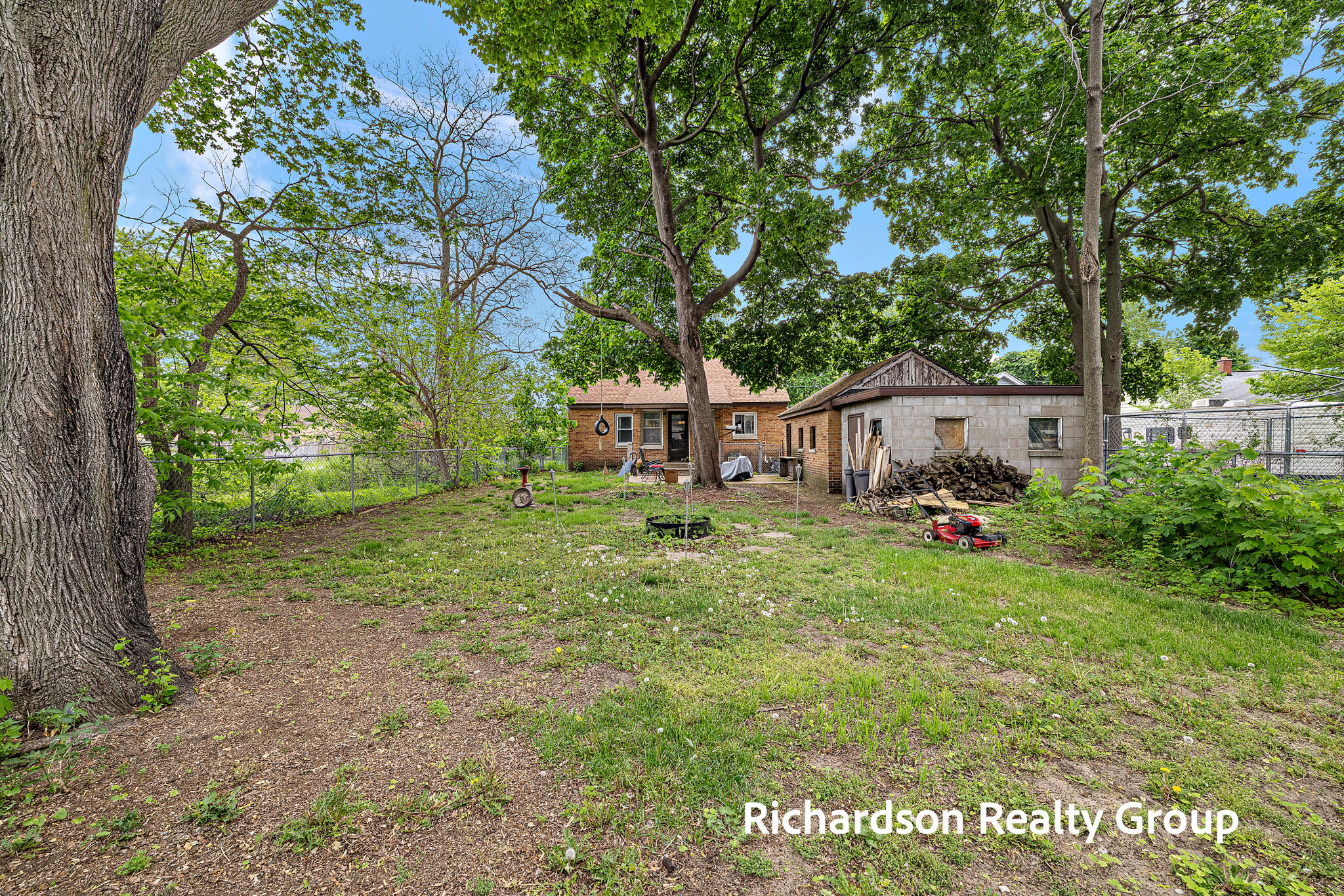 1261 Graf Street Muskegon MI 49442