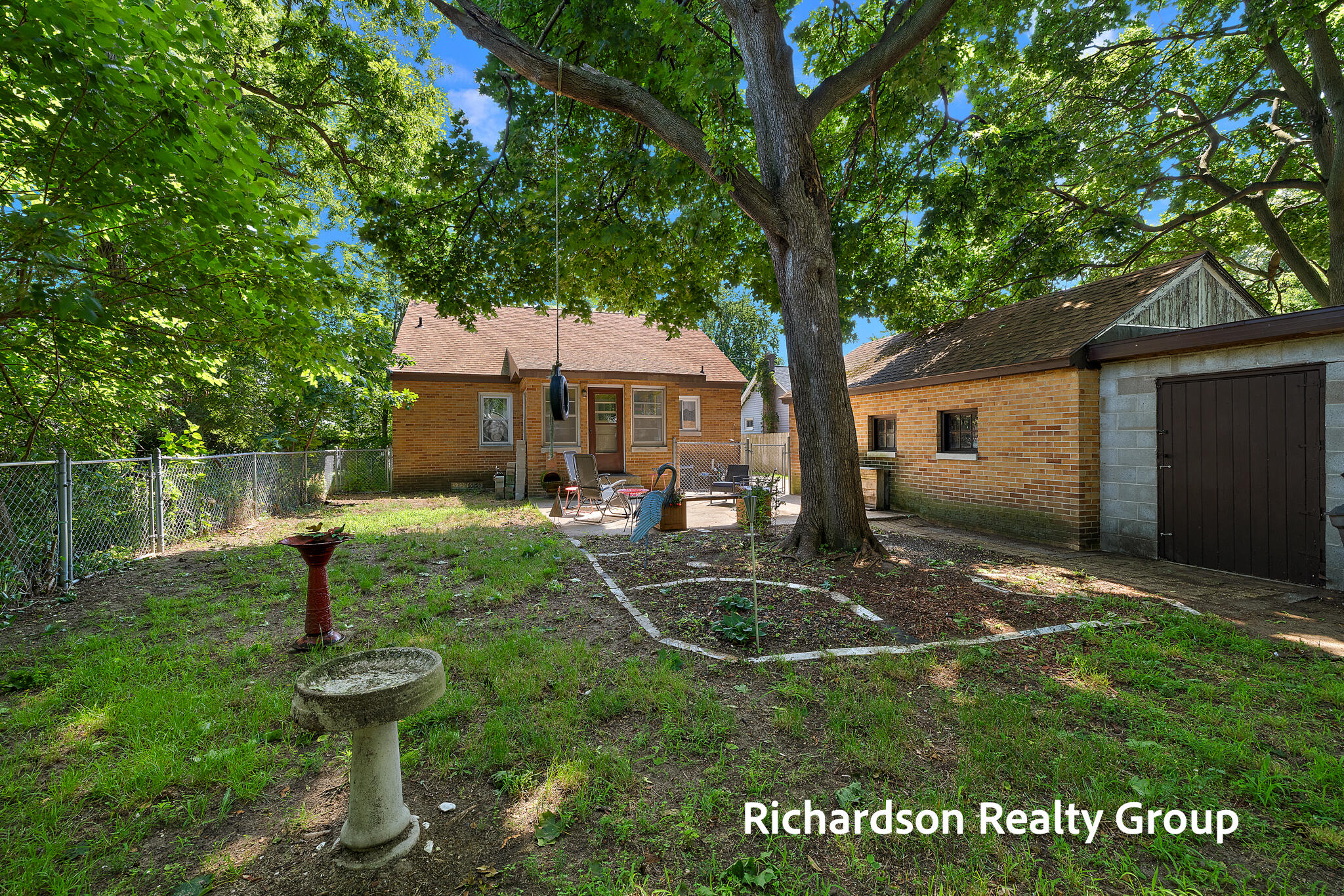 1261 Graf Street Muskegon MI 49442