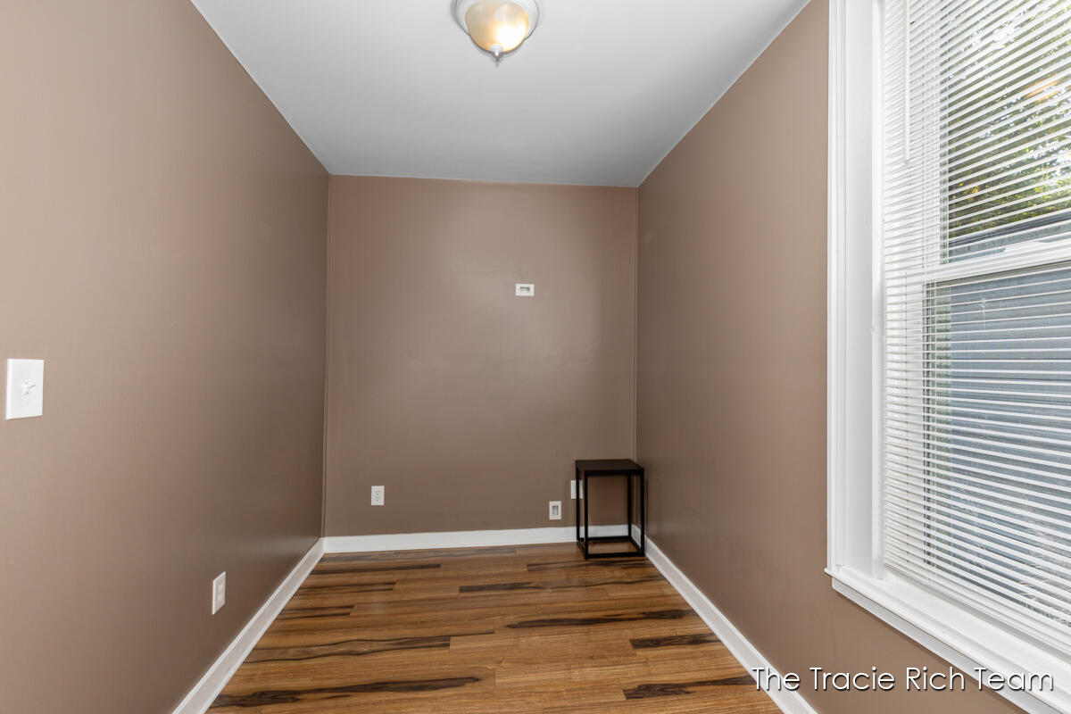 918 Lafayette Avenue NE Grand Rapids MI 49503