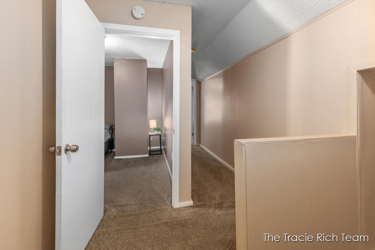 918 Lafayette Avenue NE Grand Rapids MI 49503