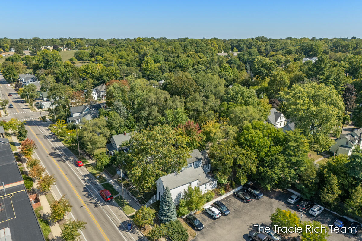 918 Lafayette Avenue NE Grand Rapids MI 49503