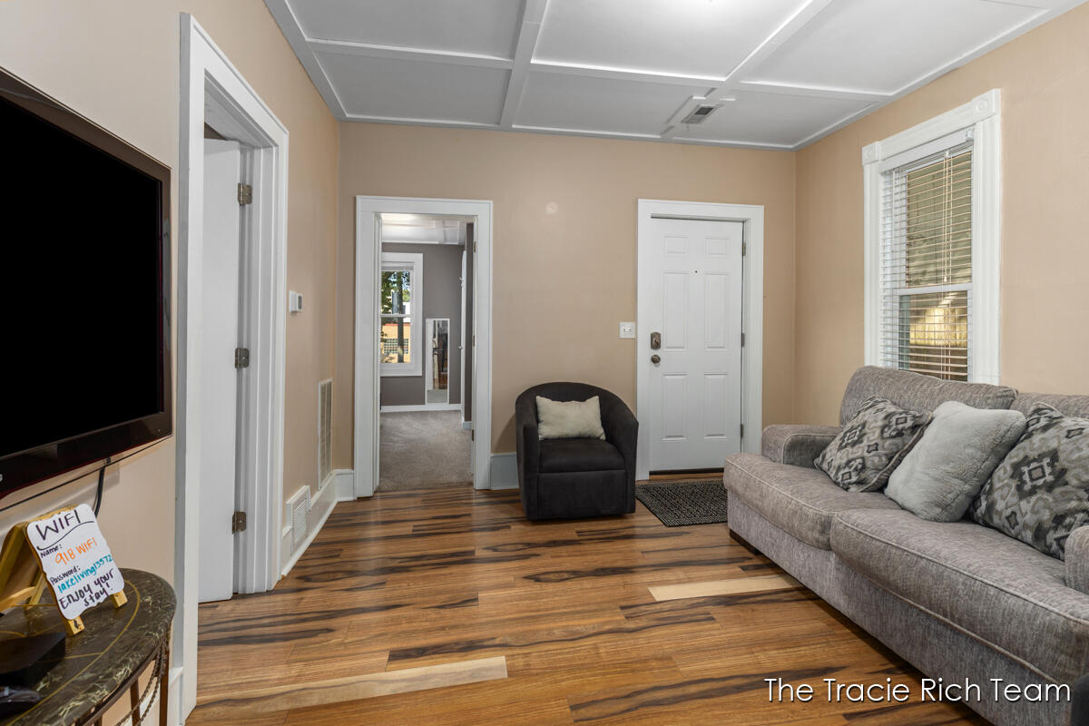 918 Lafayette Avenue NE Grand Rapids MI 49503