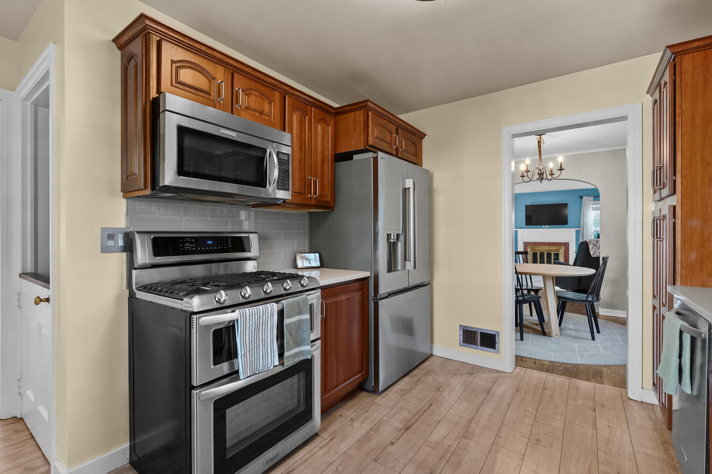 1221 Lakeway Avenue Kalamazoo MI 49001