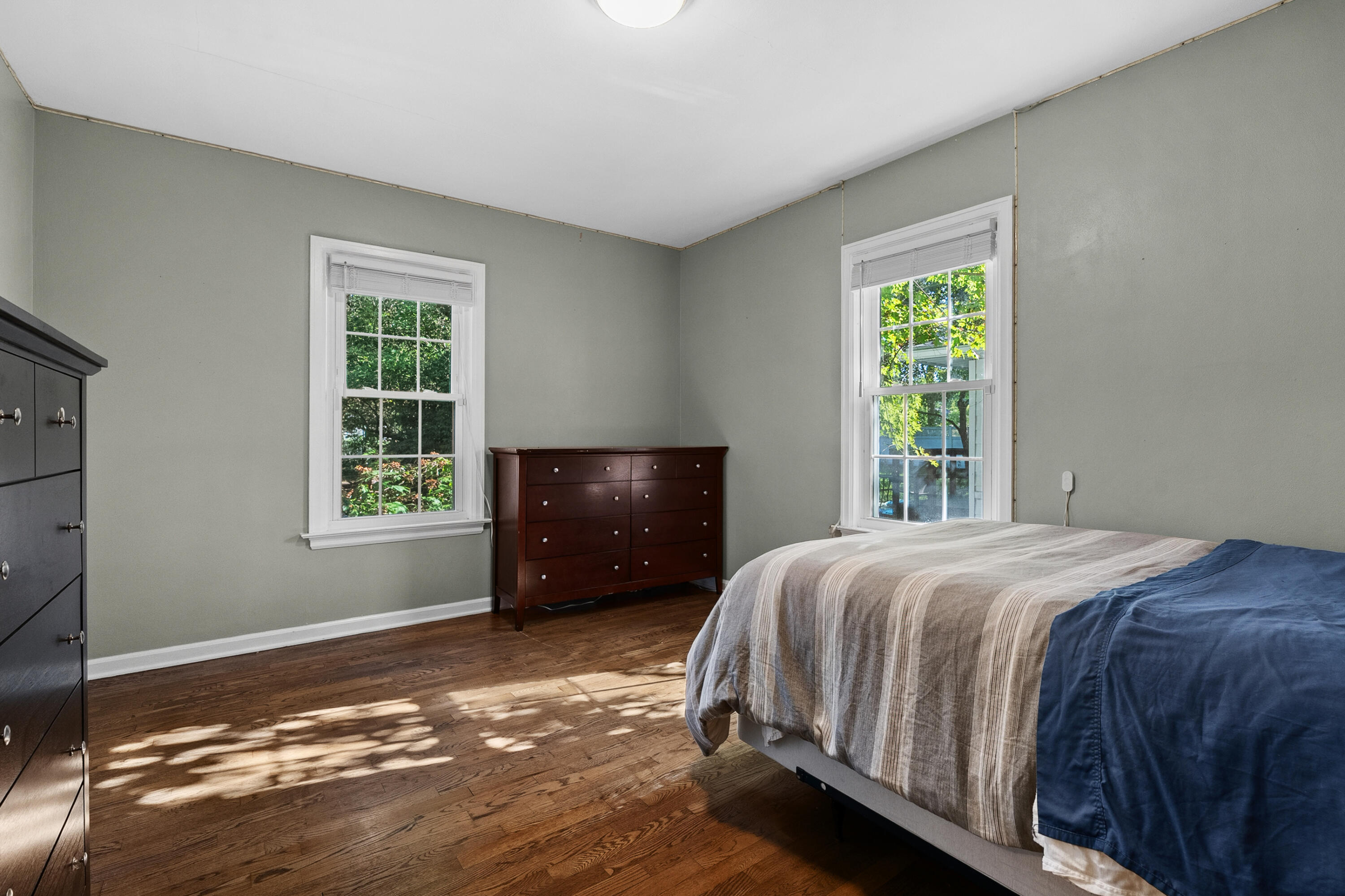 1221 Lakeway Avenue Kalamazoo MI 49001