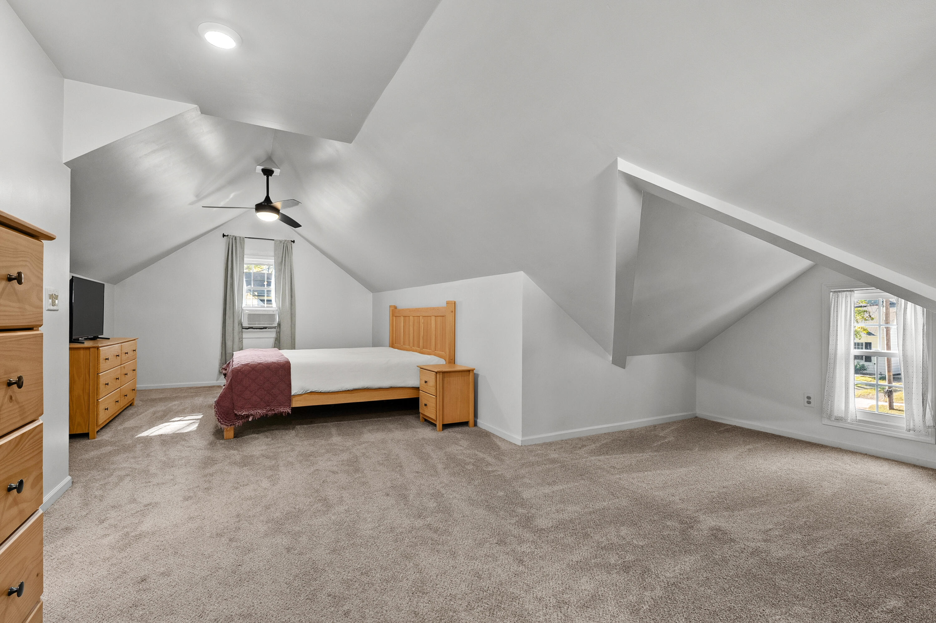 1221 Lakeway Avenue Kalamazoo MI 49001