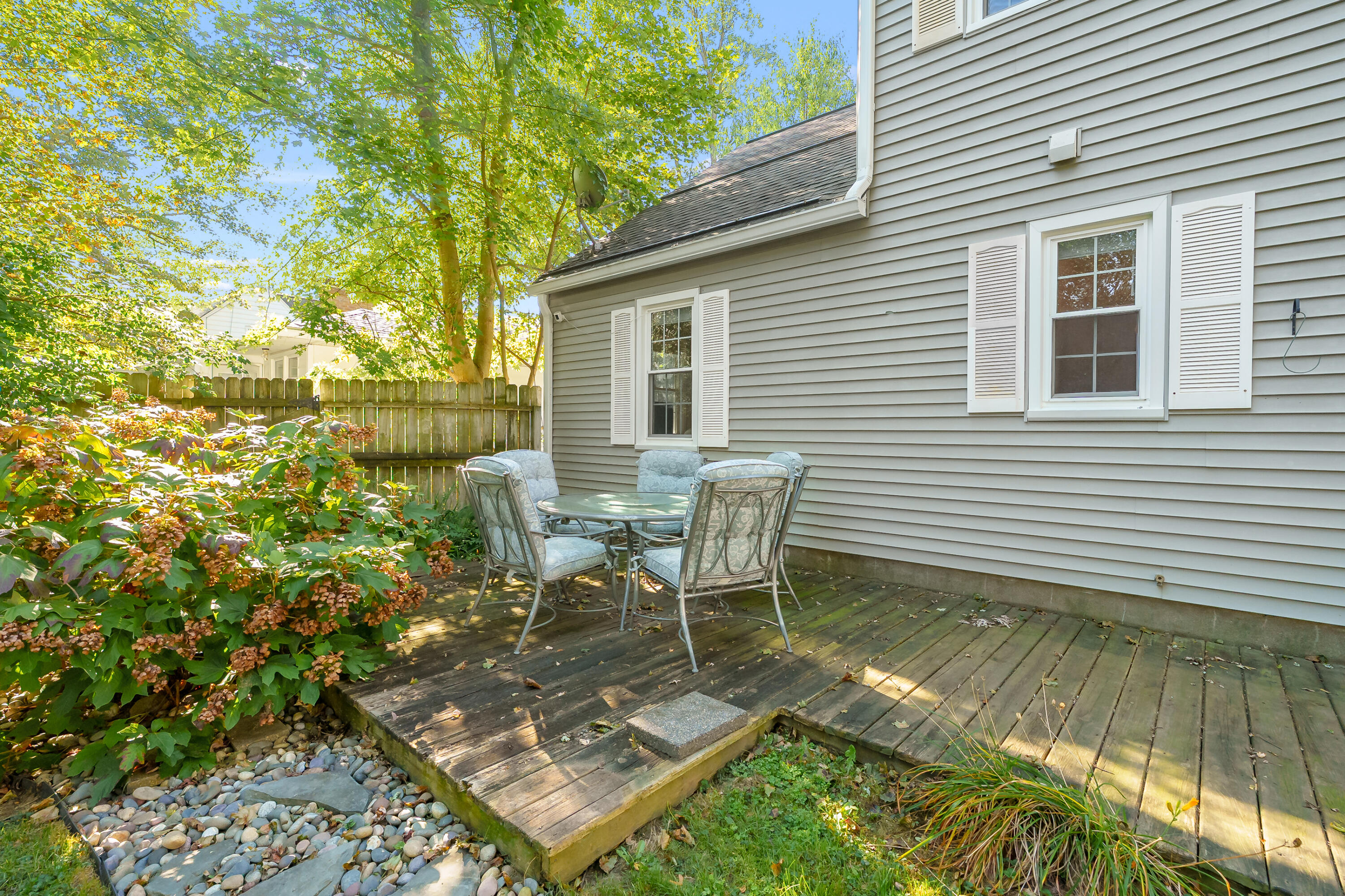 1221 Lakeway Avenue Kalamazoo MI 49001