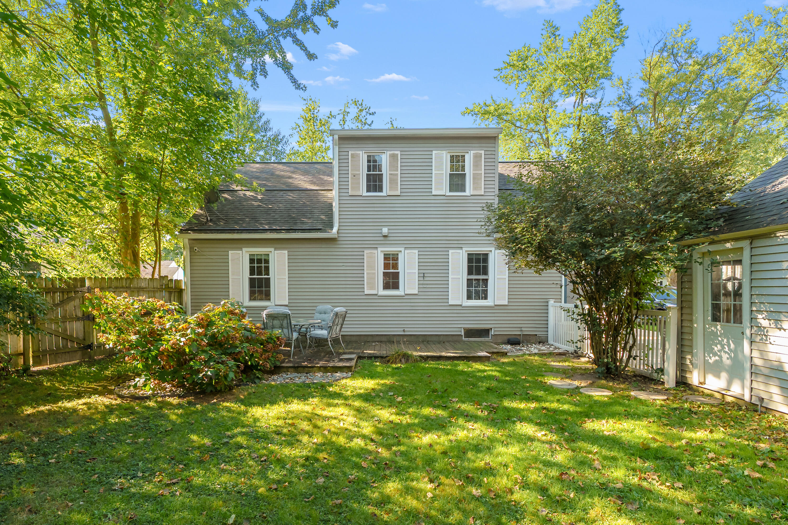 1221 Lakeway Avenue Kalamazoo MI 49001