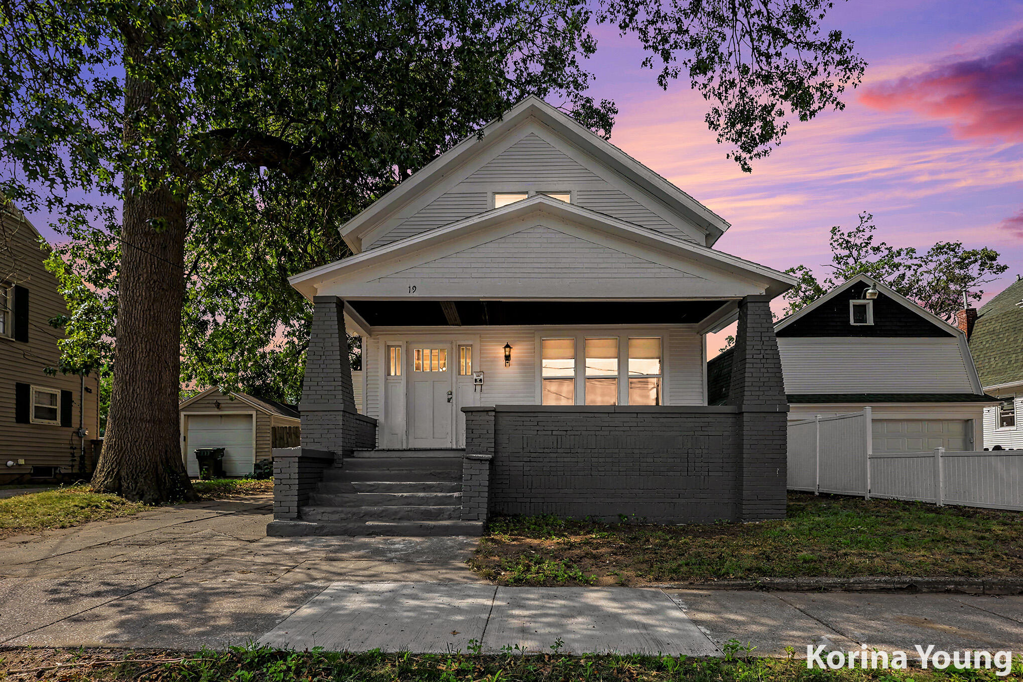 19 Irwin Avenue Muskegon MI 49442
