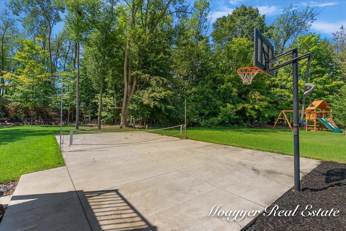 1835 Gloryfield Drive SW Byron Center MI 49315