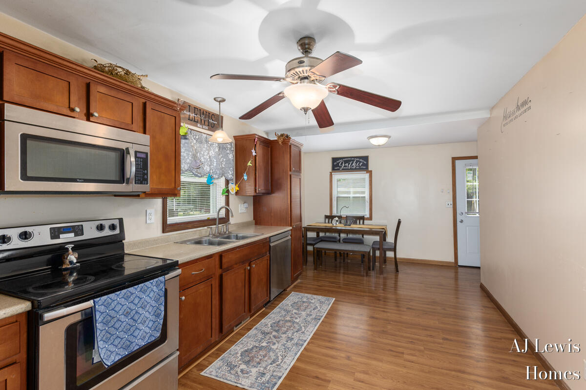 3370 Milo Street NW Grand Rapids MI 49534