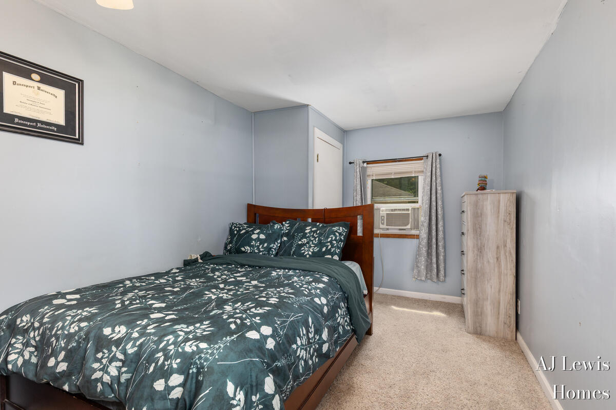 3370 Milo Street NW Grand Rapids MI 49534