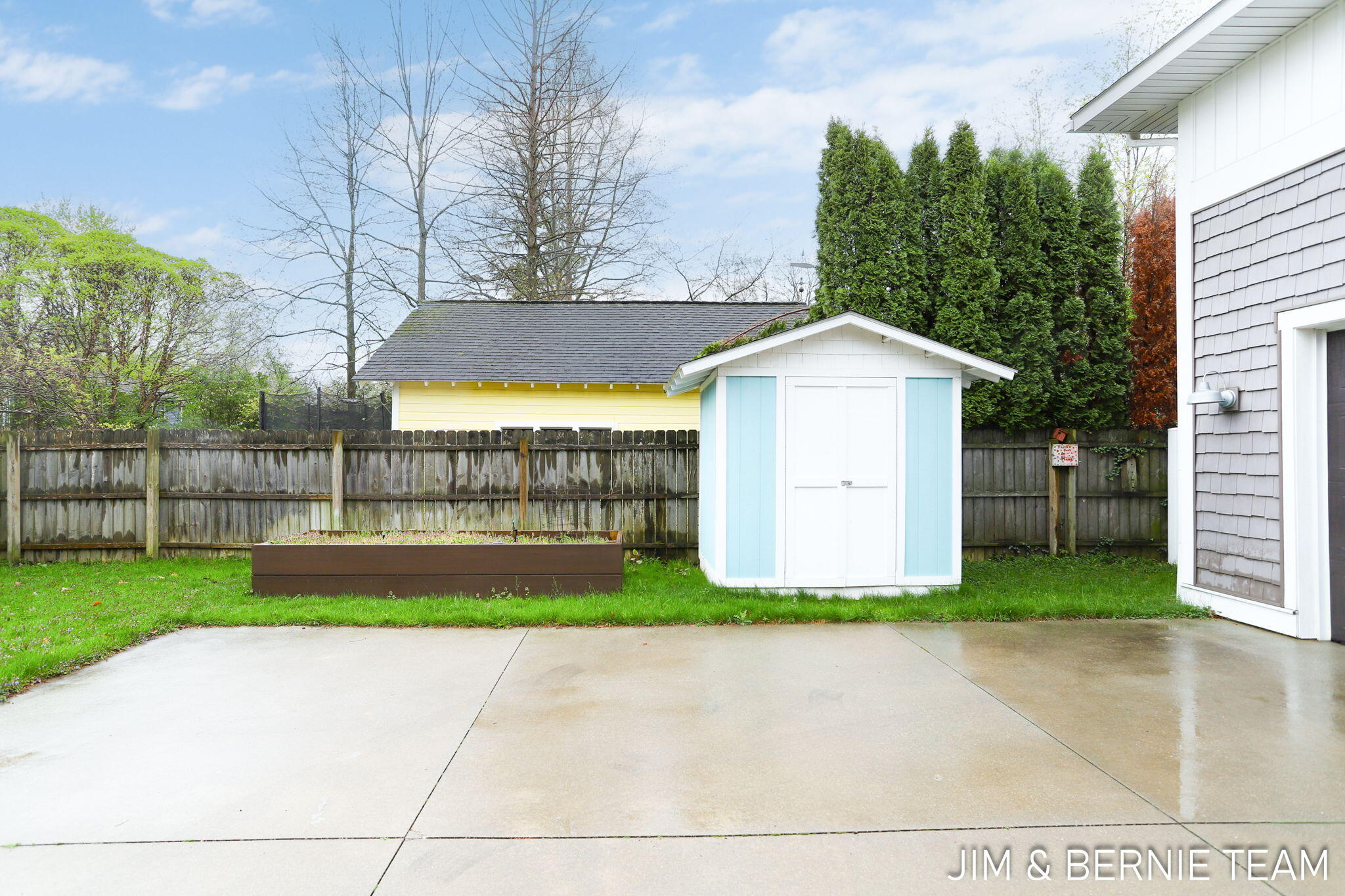 153 Elizabeth Street Saugatuck MI 49453