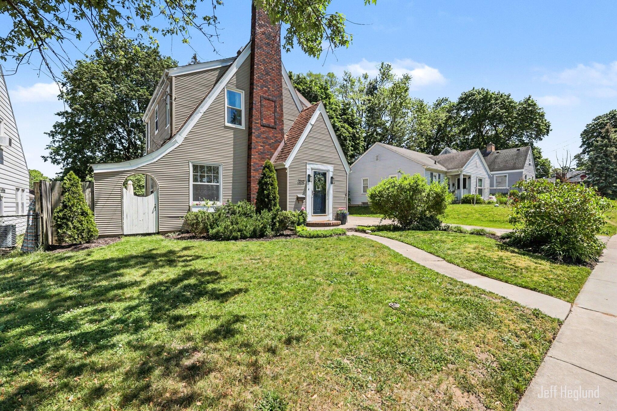 1808 Rossman Avenue SE Grand Rapids MI 49507
