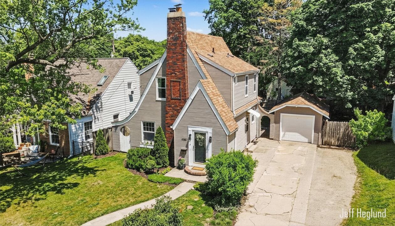 1808 Rossman Avenue SE Grand Rapids MI 49507