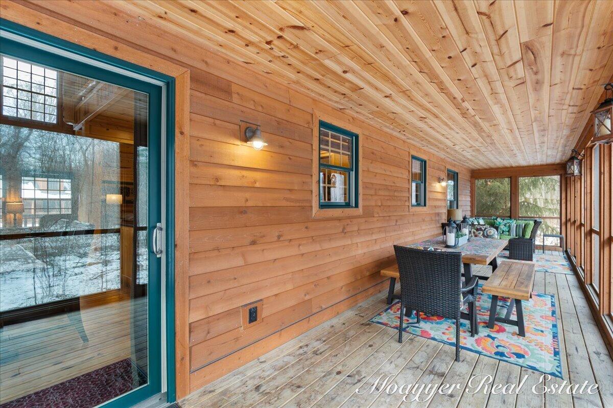 3577 Kingfisher Cove Drive Saugatuck MI 49453