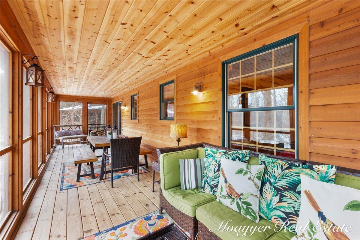 3577 Kingfisher Cove Drive Saugatuck MI 49453