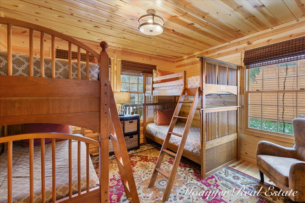 3577 Kingfisher Cove Drive Saugatuck MI 49453