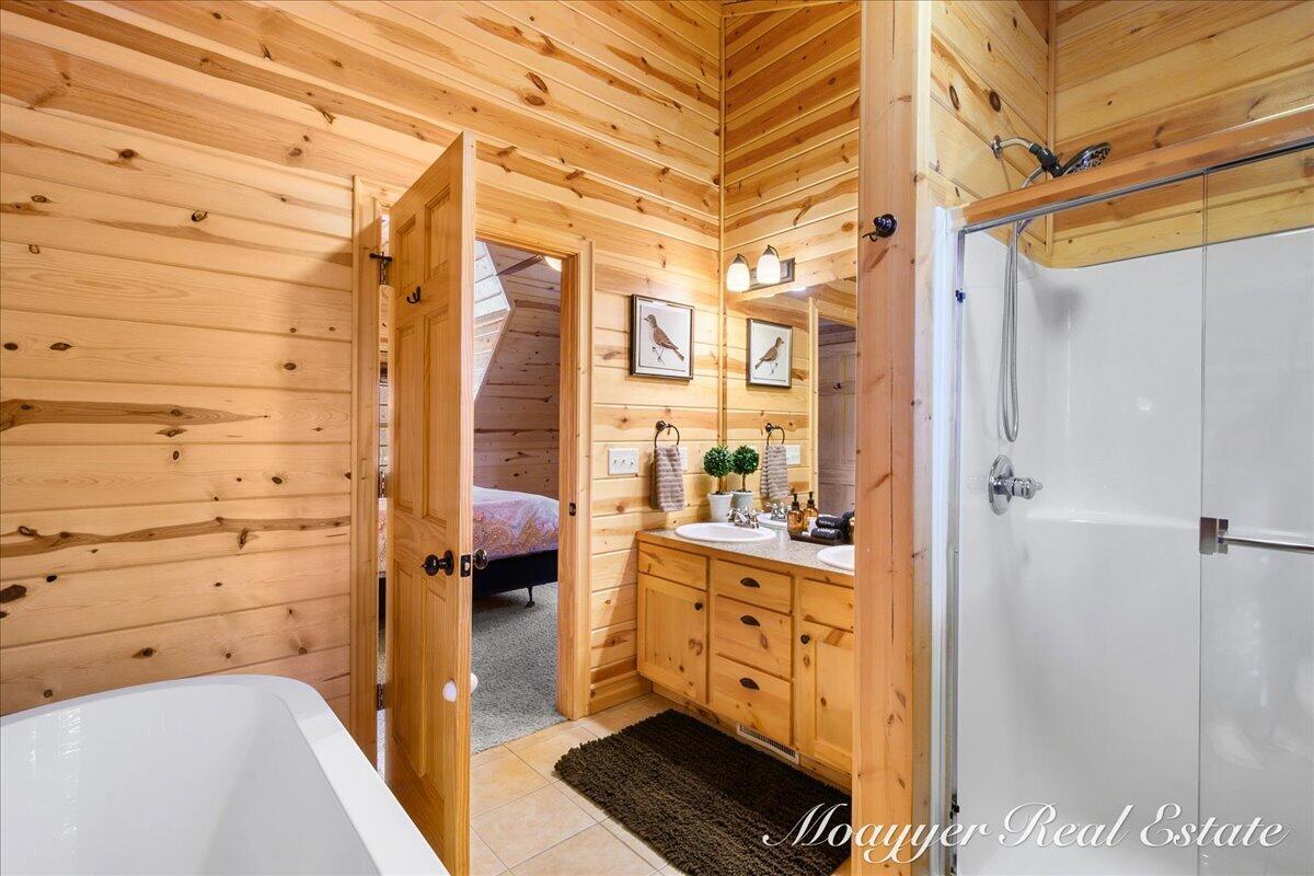 3577 Kingfisher Cove Drive Saugatuck MI 49453