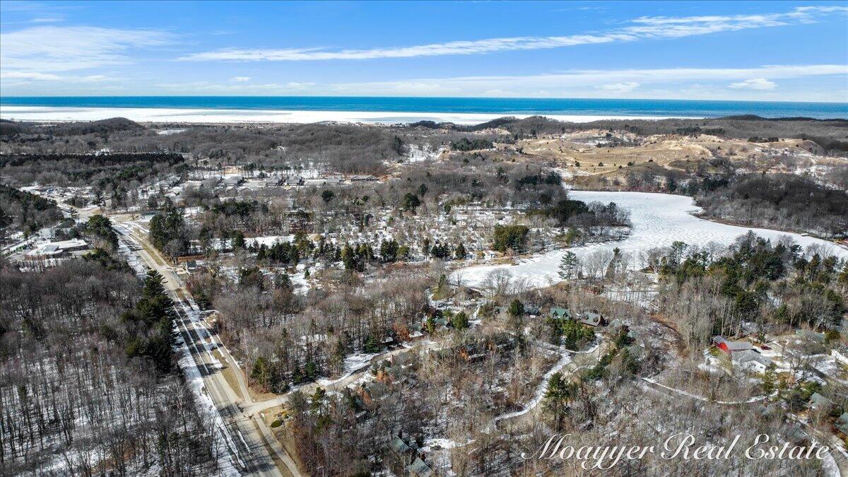 3577 Kingfisher Cove Drive Saugatuck MI 49453