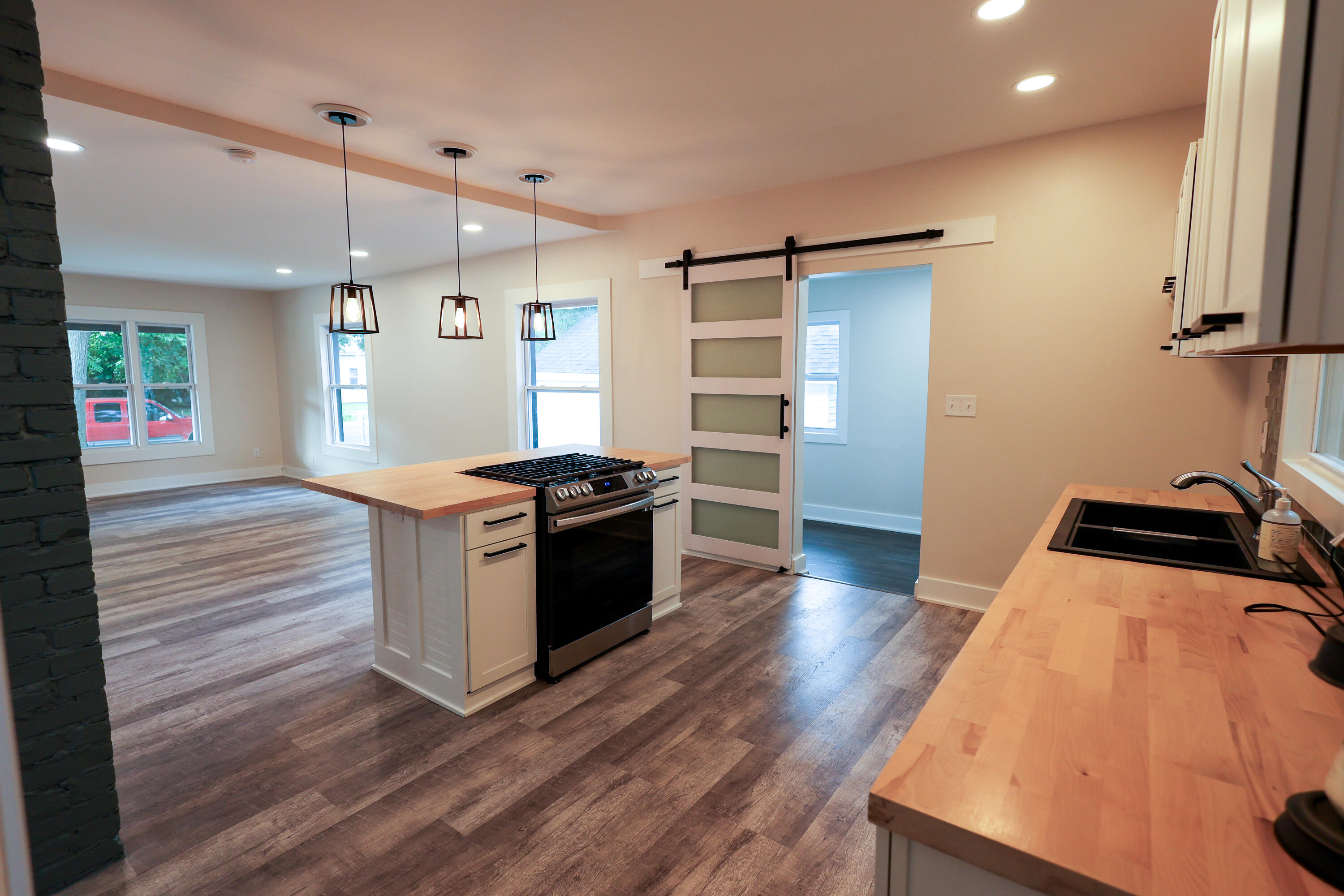 318 Catherine Avenue Muskegon MI 49442
