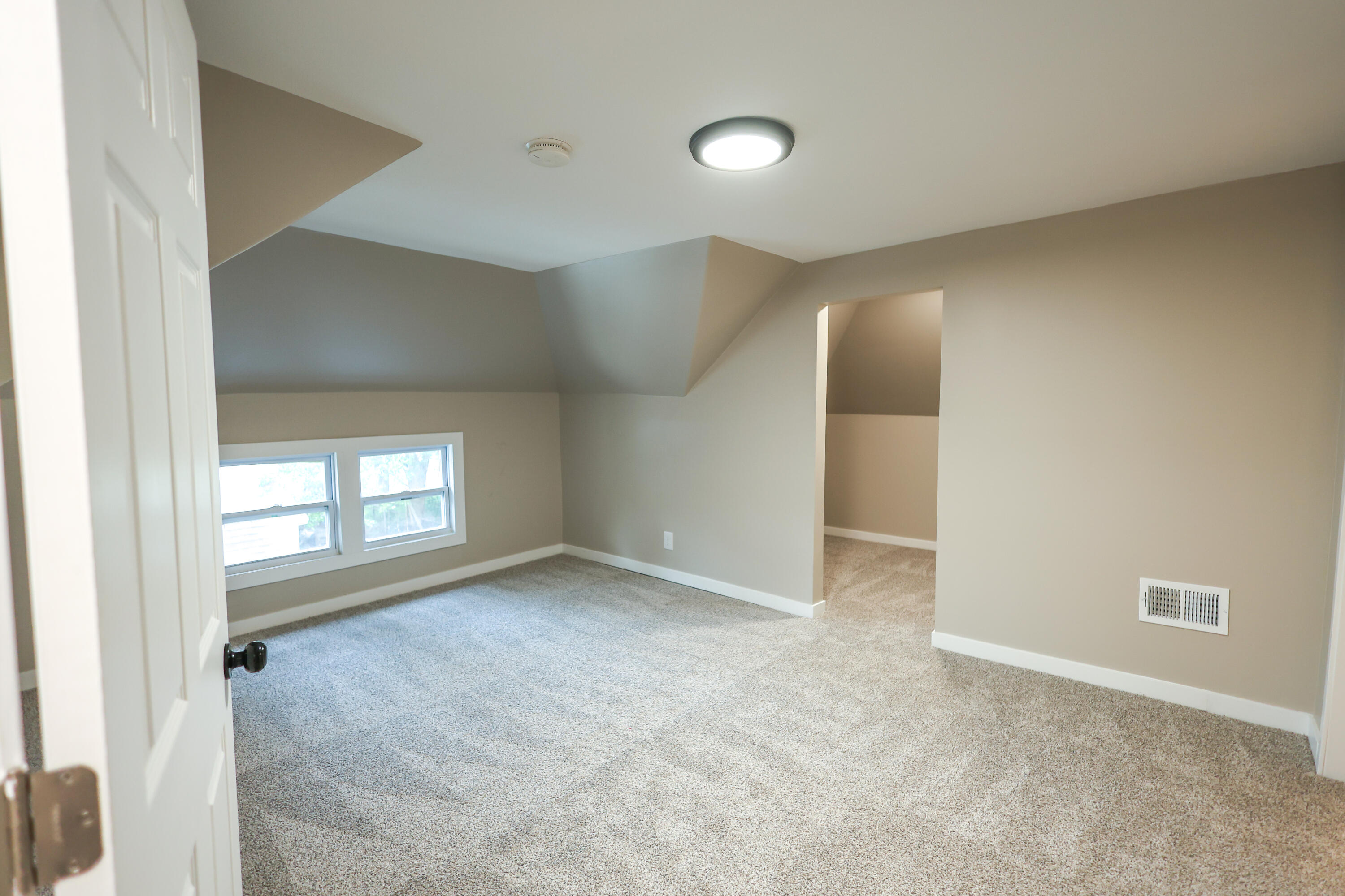 318 Catherine Avenue Muskegon MI 49442