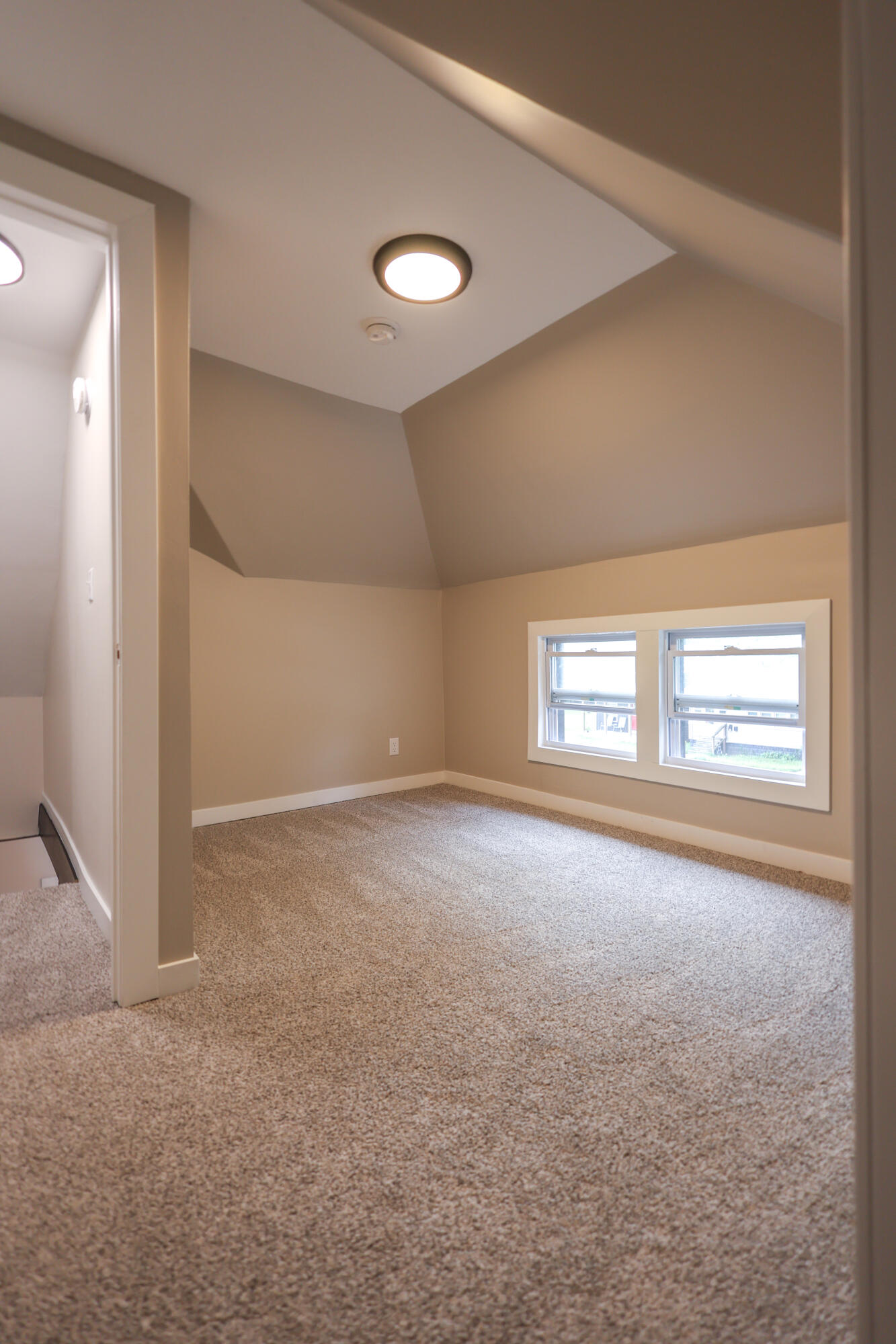 318 Catherine Avenue Muskegon MI 49442