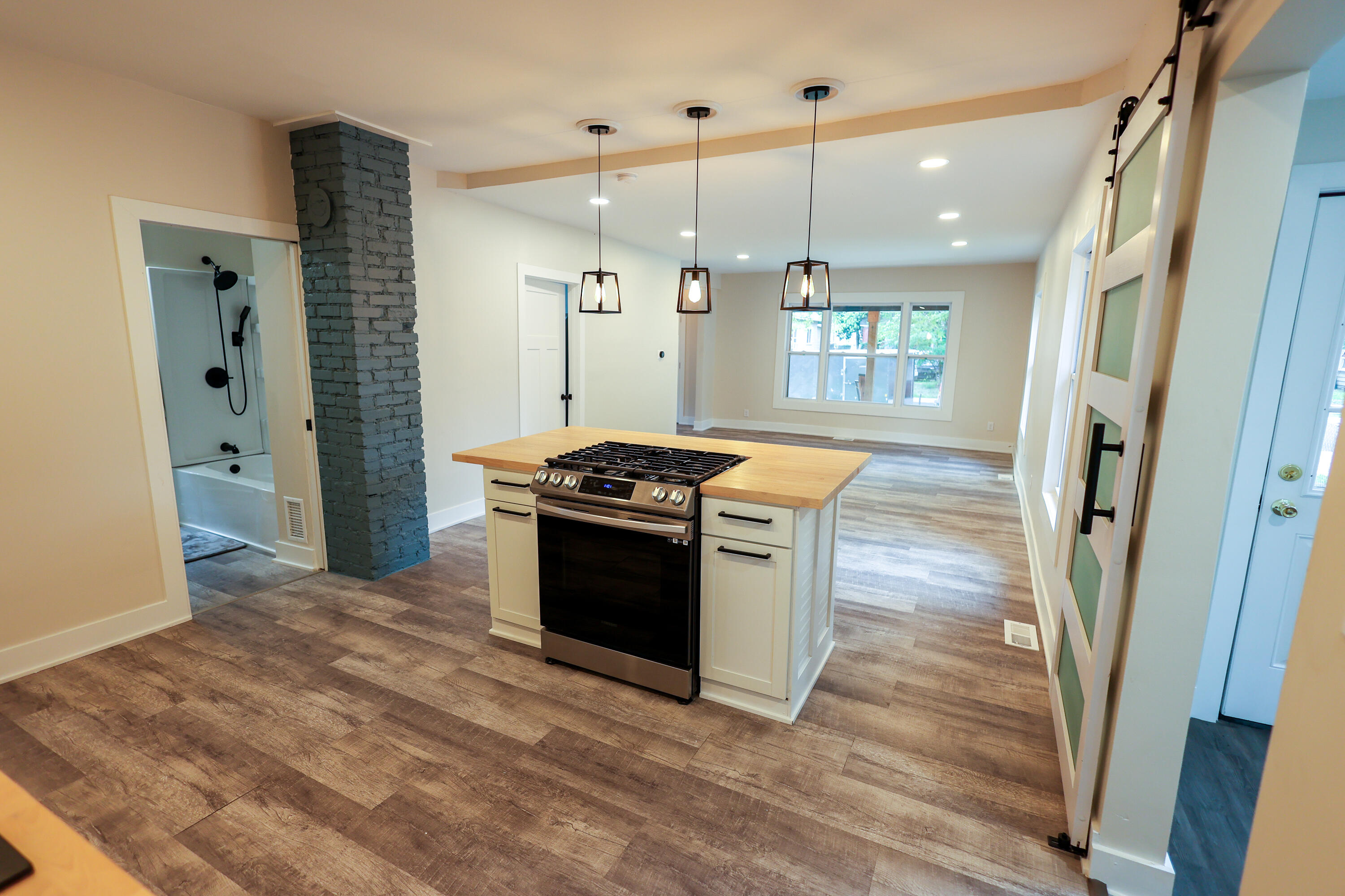 318 Catherine Avenue Muskegon MI 49442