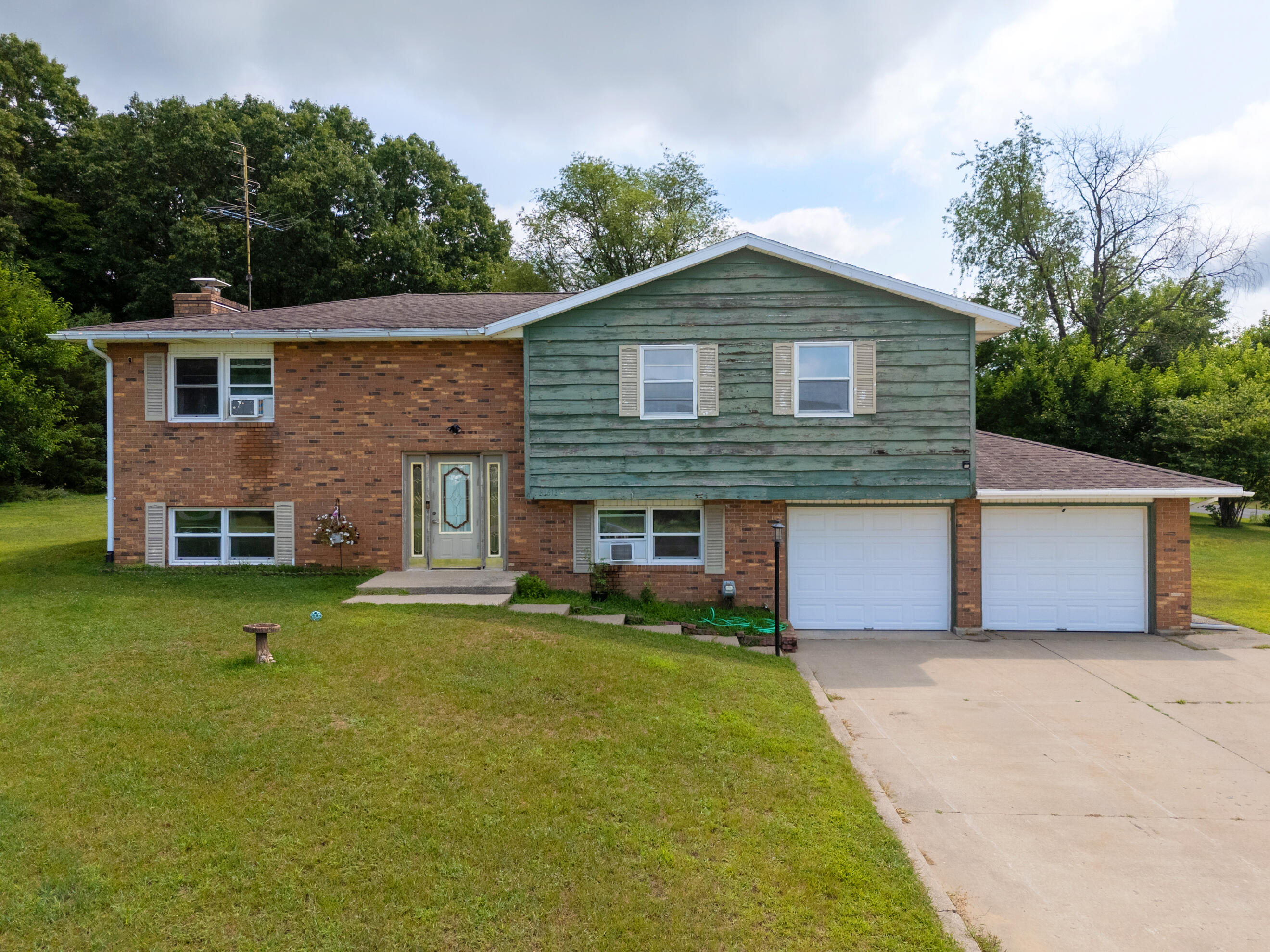 81611 White Oak Drive Decatur MI 49045