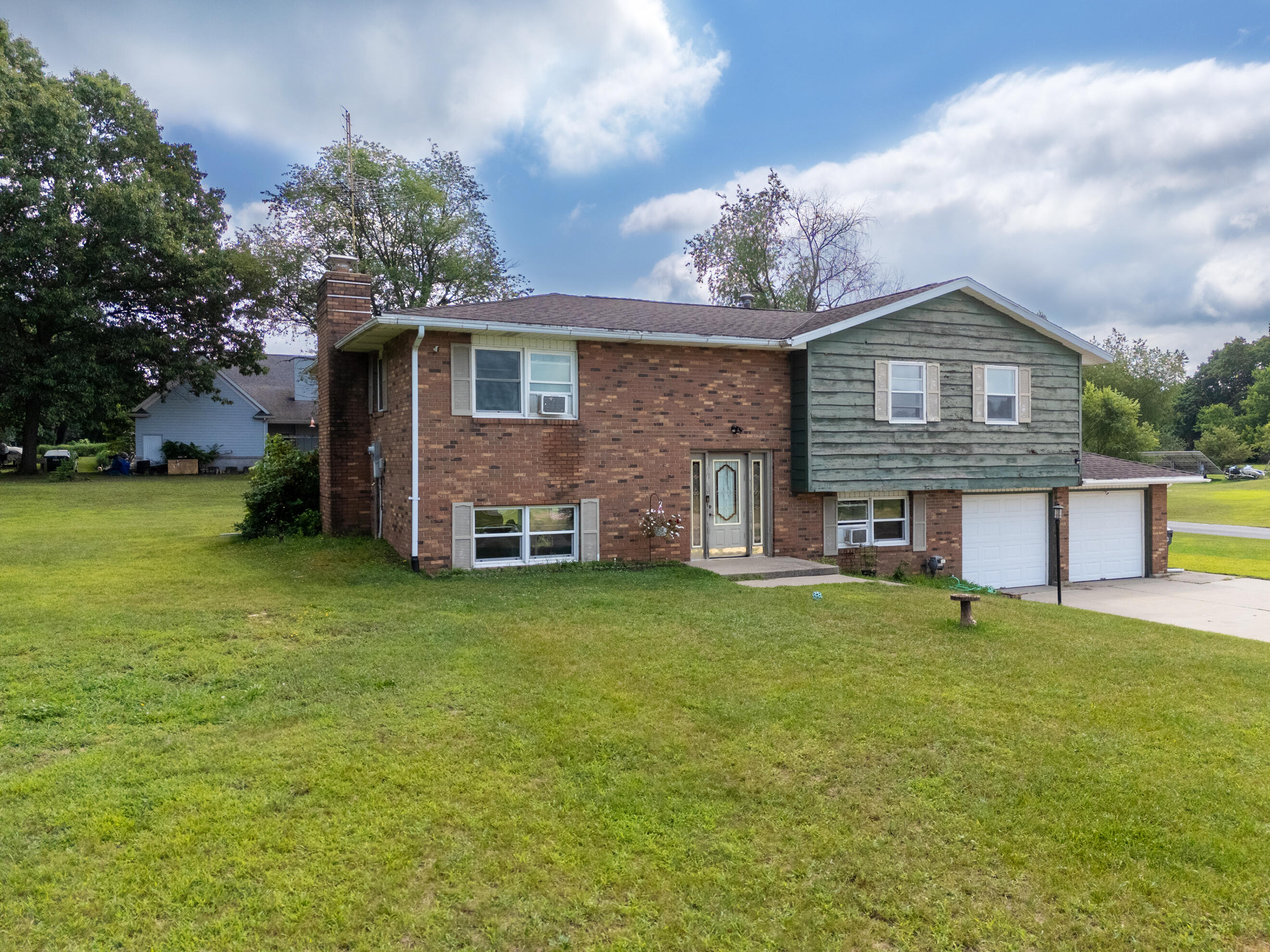 81611 White Oak Drive Decatur MI 49045