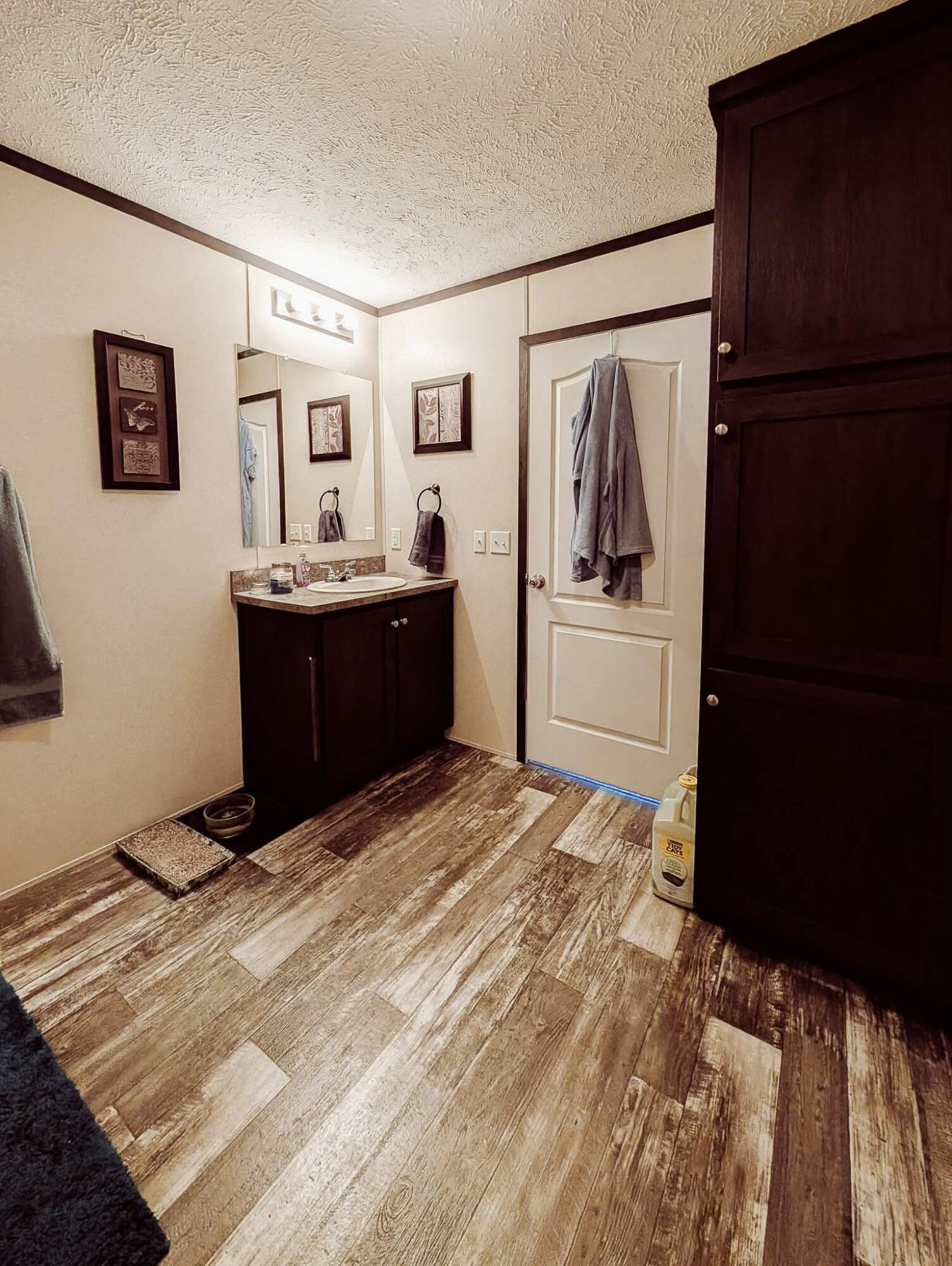 246 Center Green Meadow Street SE Grand Rapids MI 49548