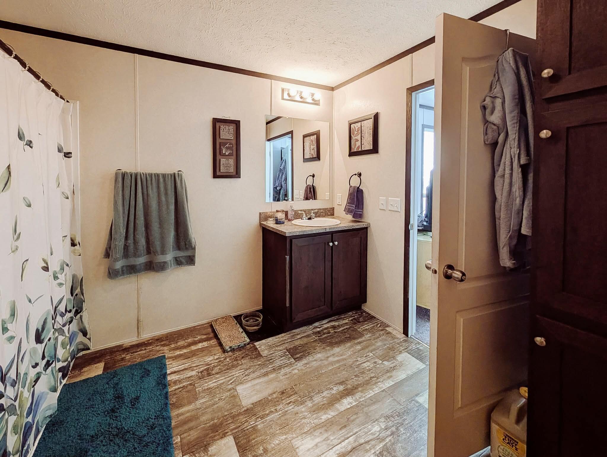 246 Center Green Meadow Street SE Grand Rapids MI 49548