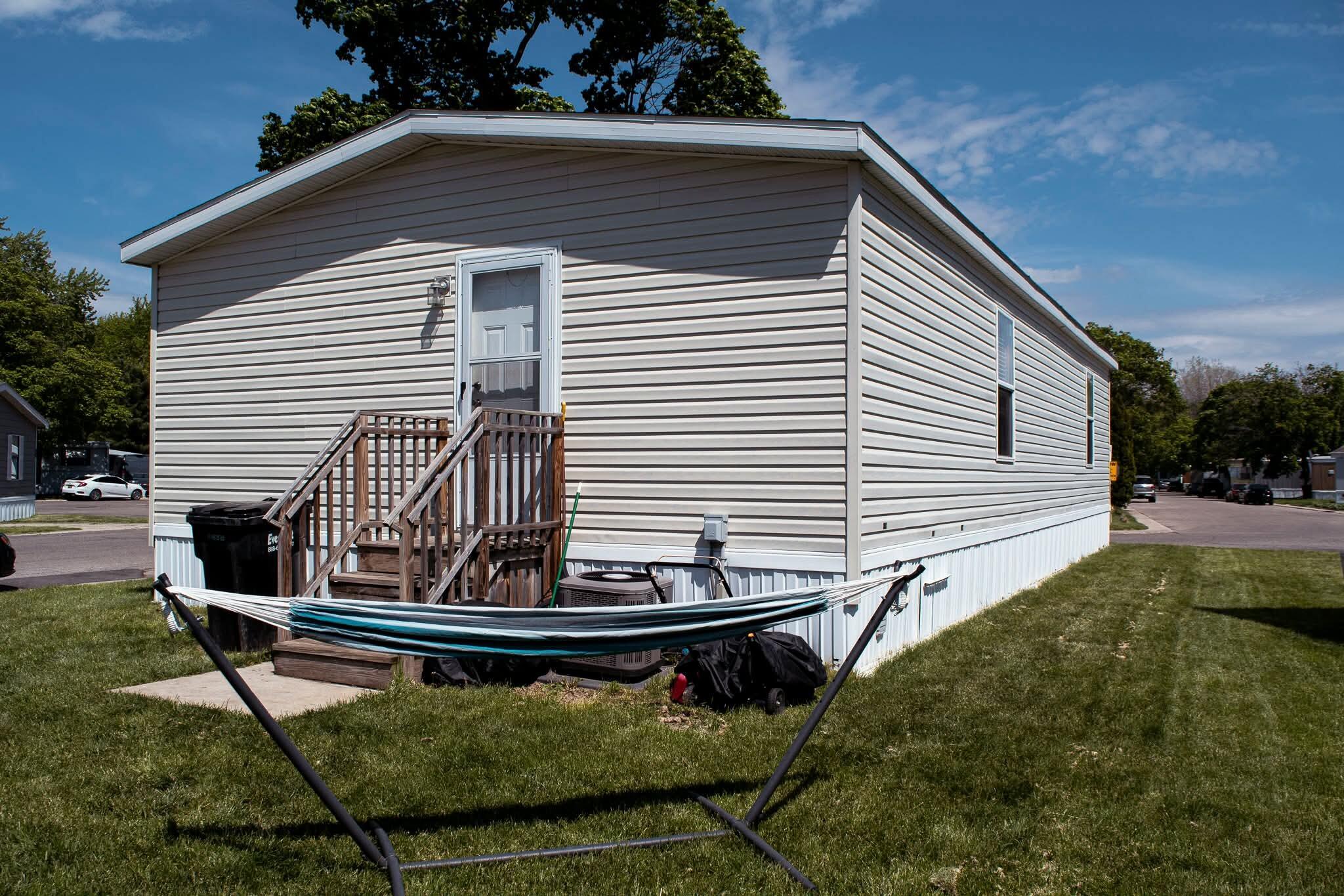 246 Center Green Meadow Street SE Grand Rapids MI 49548