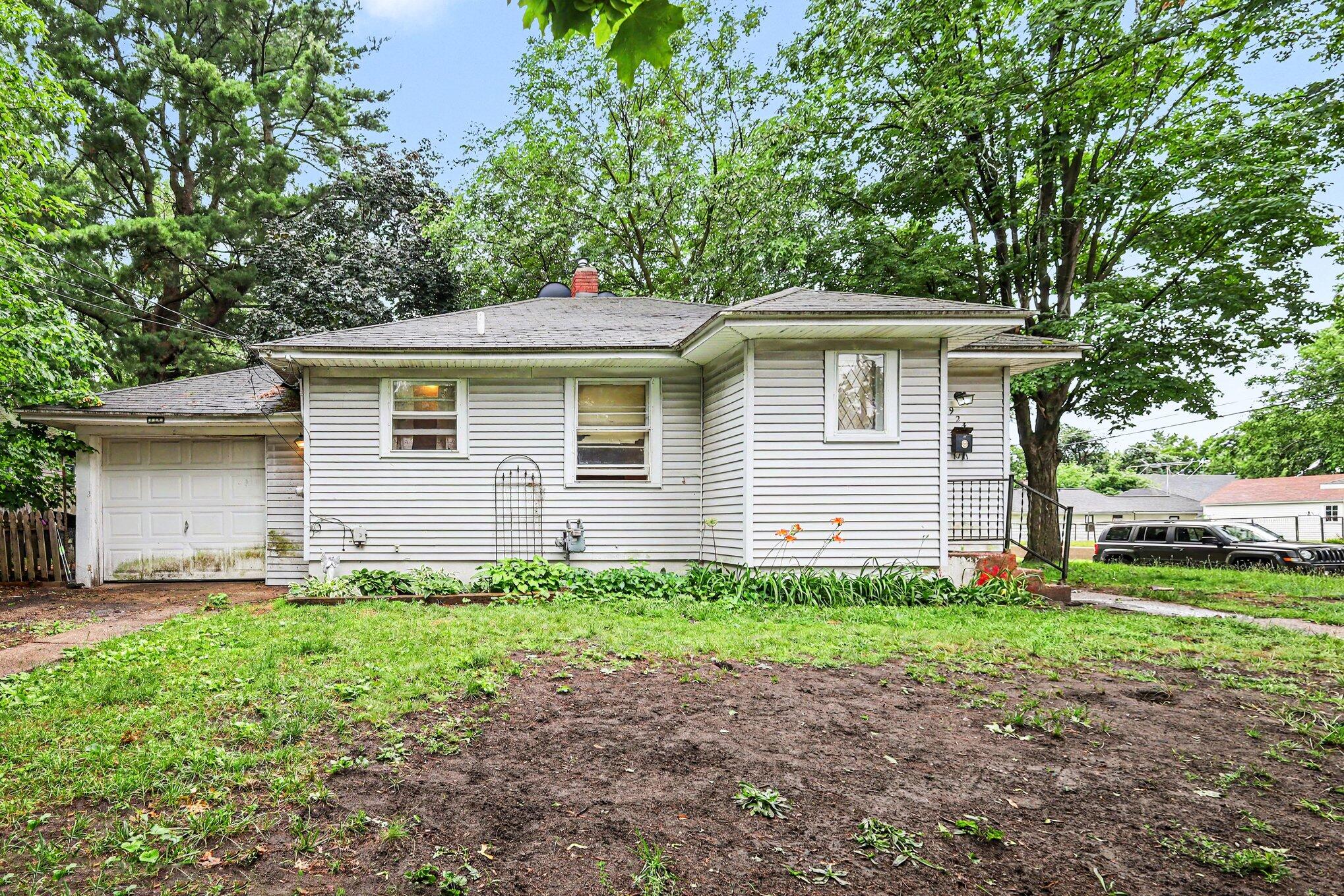 924 Griggs Street SE Grand Rapids MI 49507