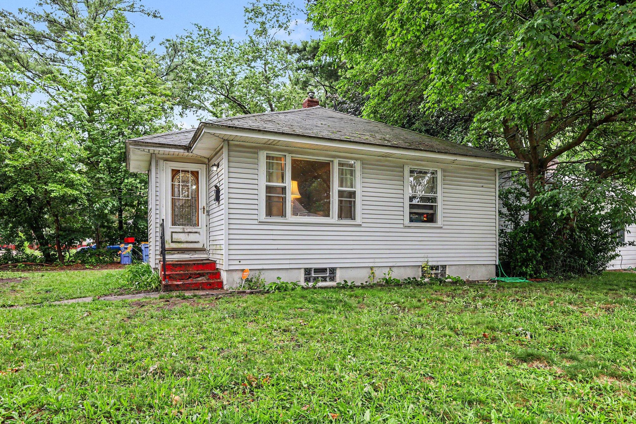 924 Griggs Street SE Grand Rapids MI 49507