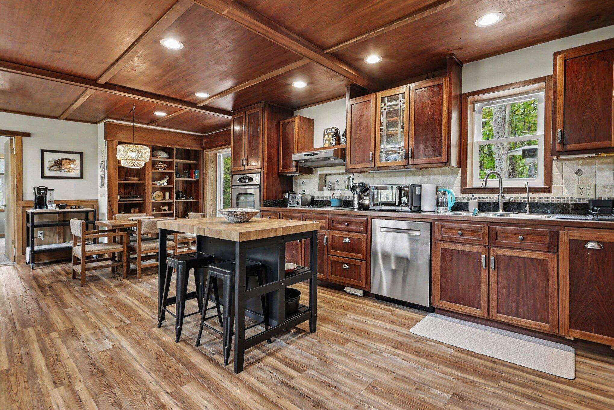 10953 Red Bud Trail Berrien Springs MI 49103