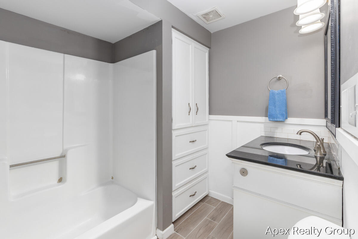 555 E Central Avenue Zeeland MI 49464