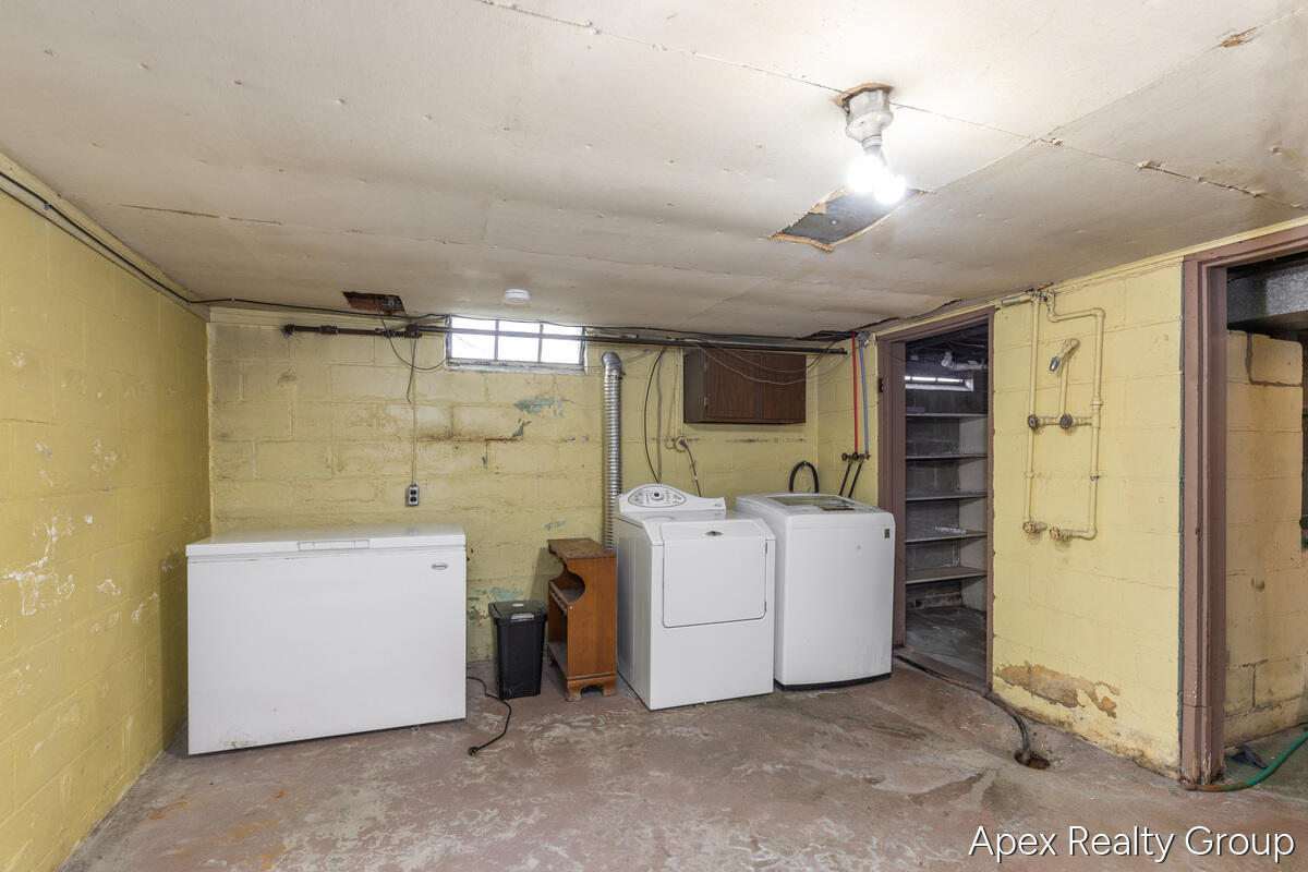 555 E Central Avenue Zeeland MI 49464