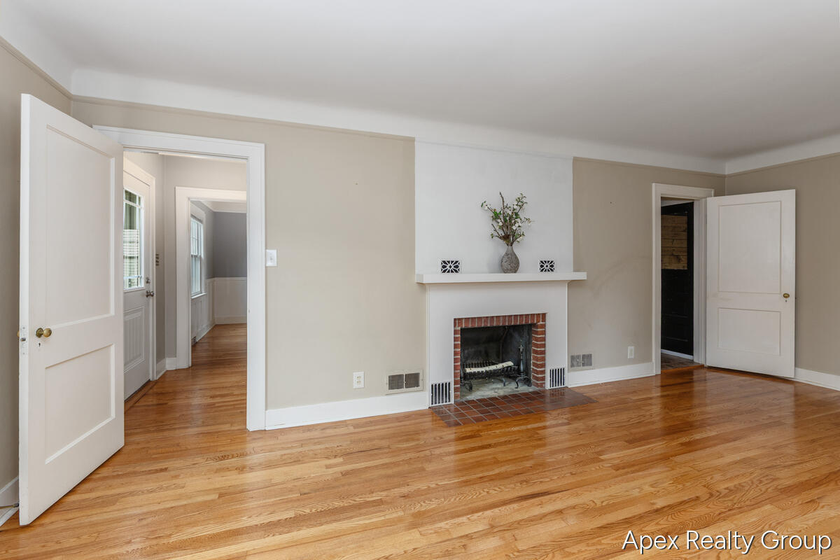 555 E Central Avenue Zeeland MI 49464