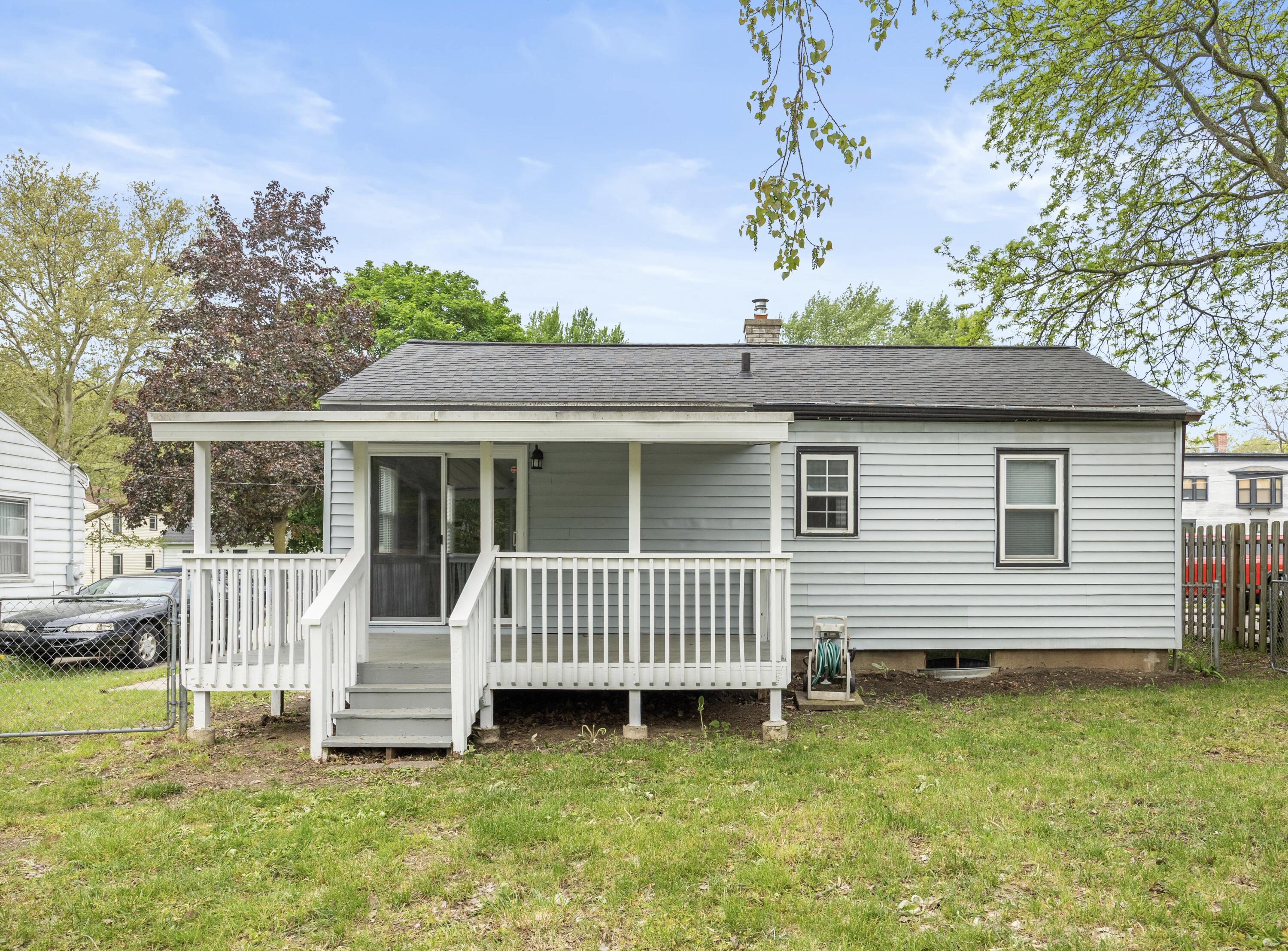 1146 Eastern Avenue NE Grand Rapids MI 49503