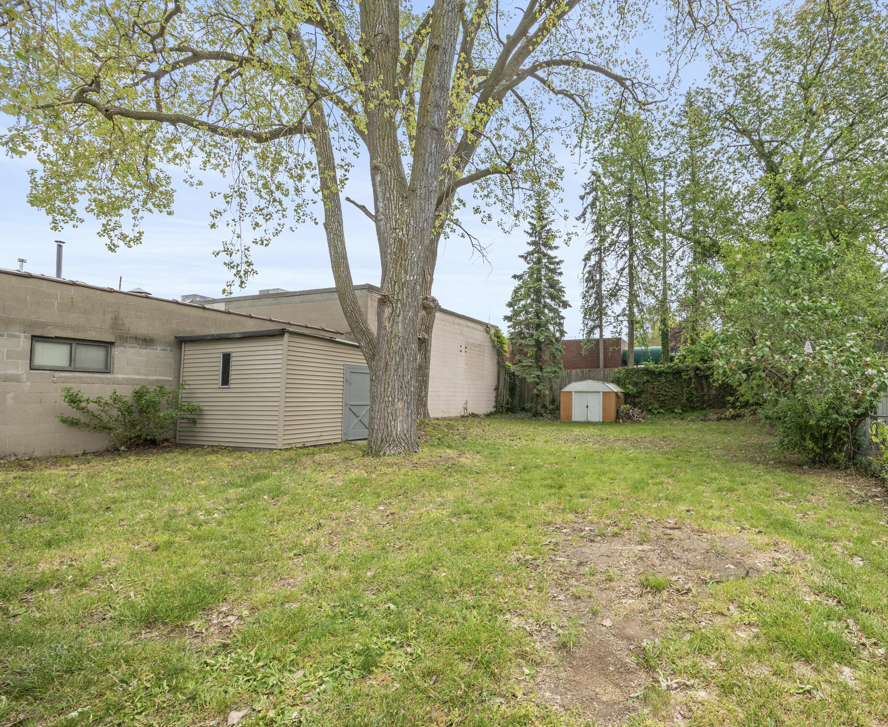 1146 Eastern Avenue NE Grand Rapids MI 49503